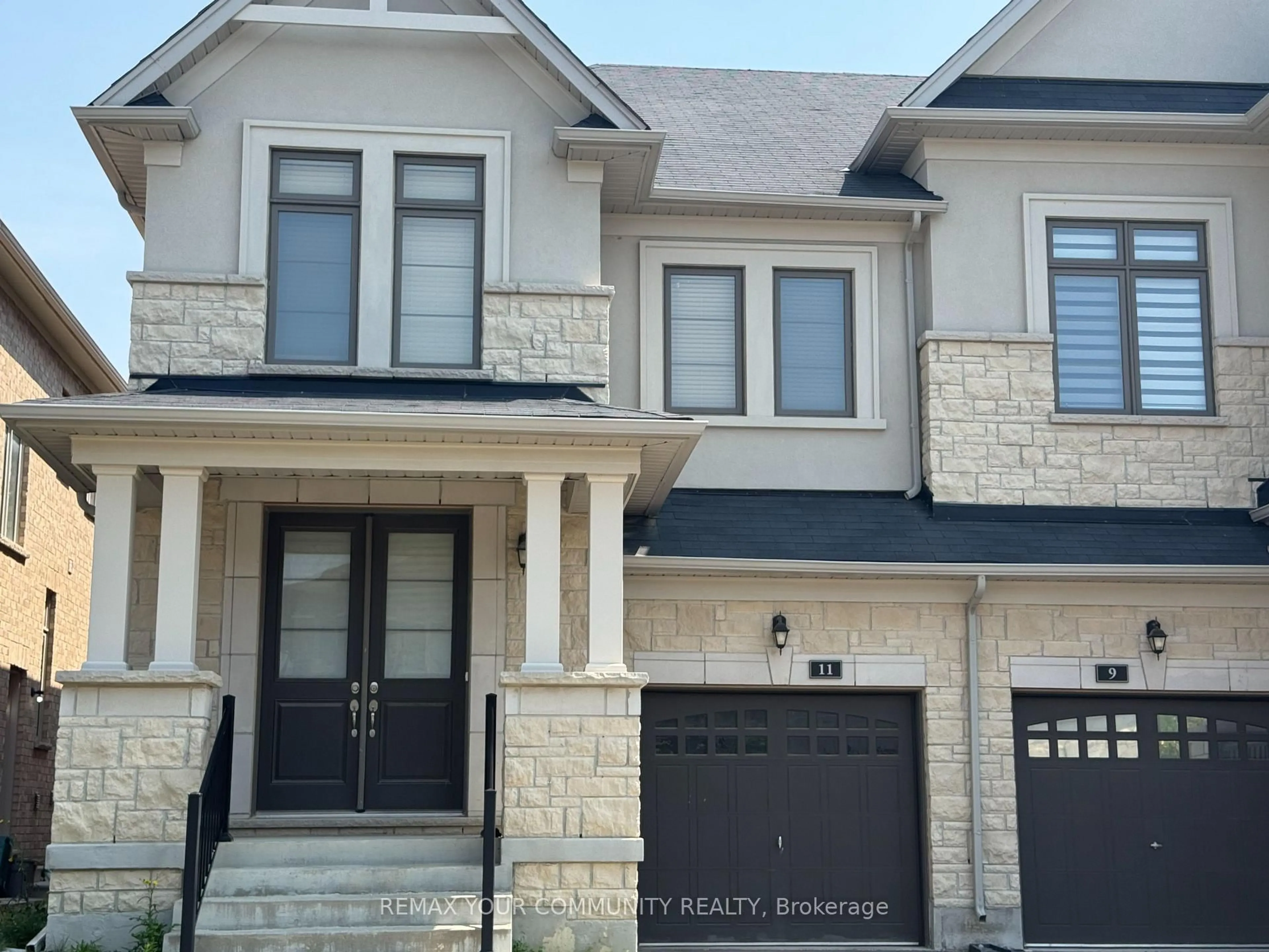 Home with brick exterior material, street for 11 John Smith St, East Gwillimbury Ontario L9N 0S7