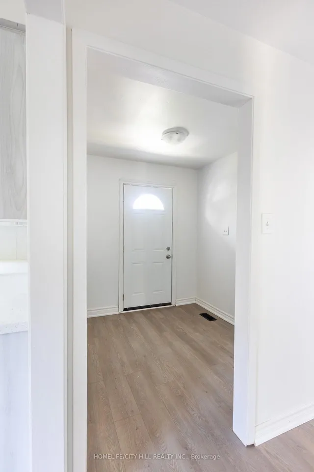 347 Hollywood Dr, Georgina 3