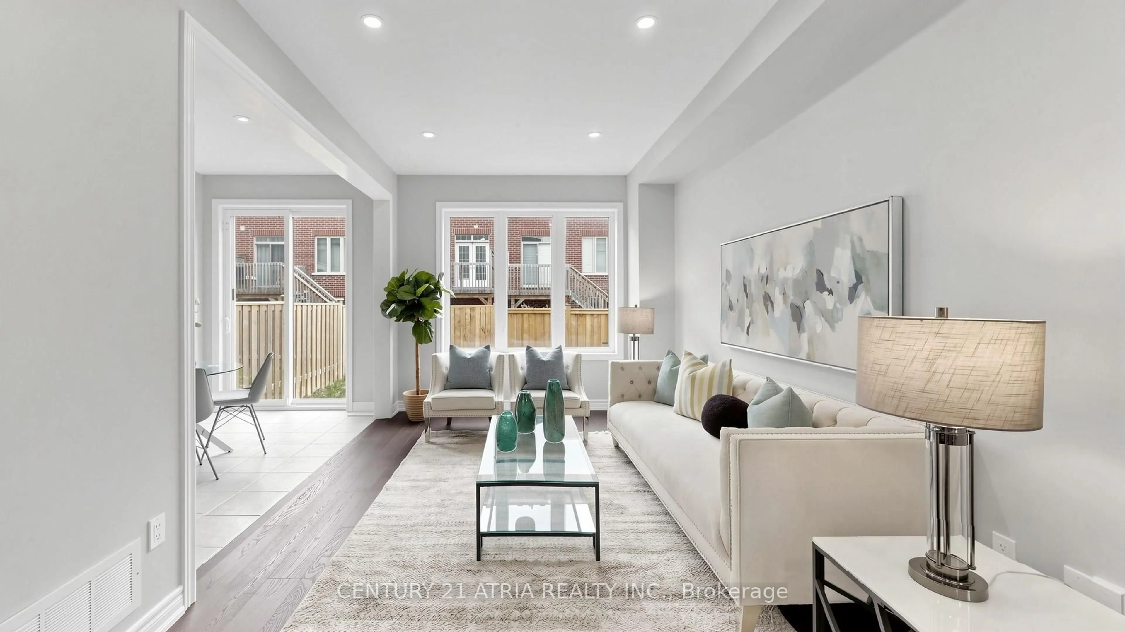 Living room with furniture, unknown for 37 Capreol Ave, Aurora Ontario L4G 0Z8