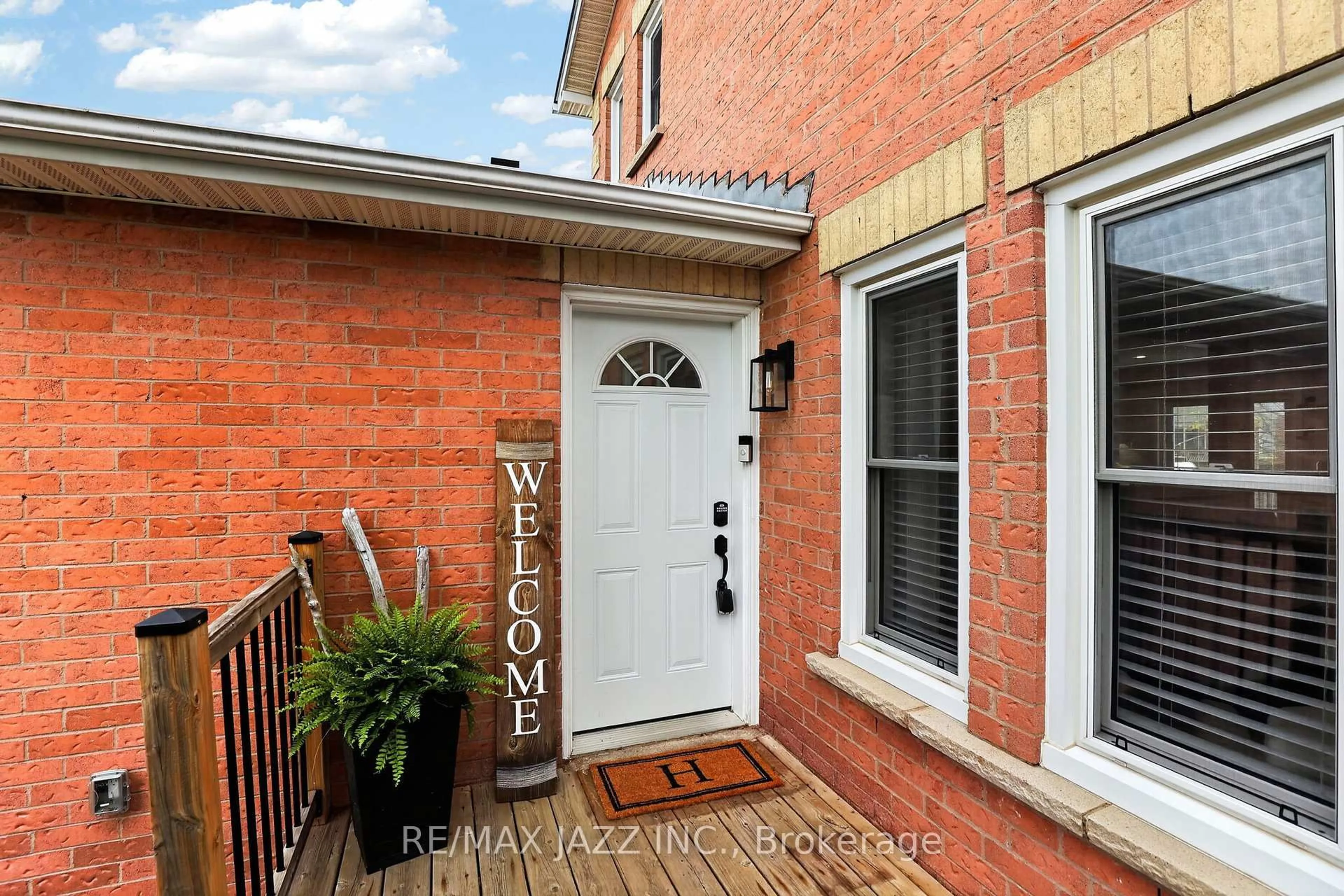 Home with brick exterior material, street for 67 McKnight Cres, New Tecumseth Ontario L0G 1W0