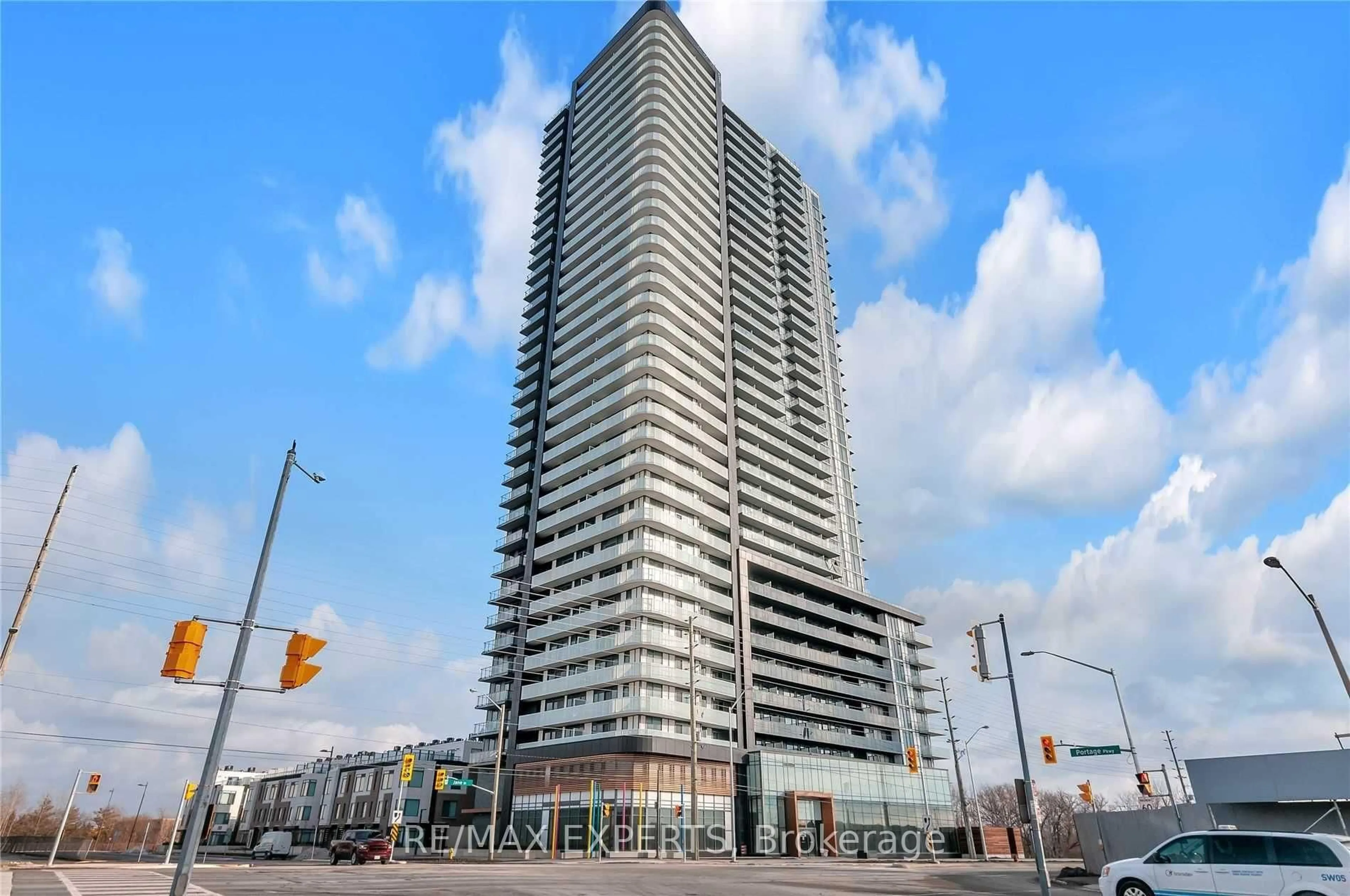 Indoor foyer for 7895 Jane St #214, Vaughan Ontario L4K 2M7