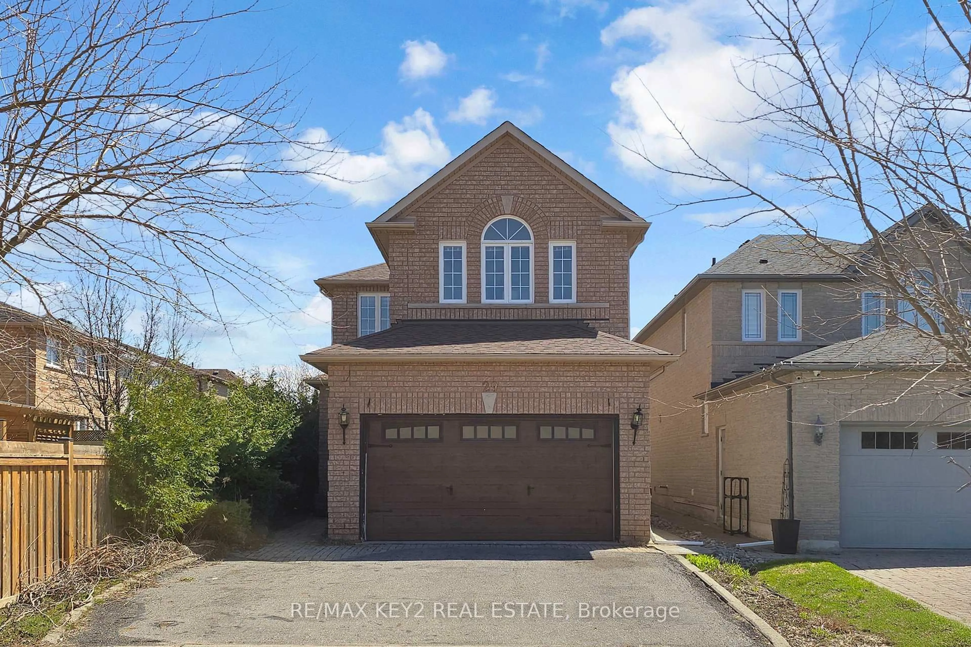 Unknown for 29 Woodhaven Cres, Richmond Hill Ontario L4E 3T1