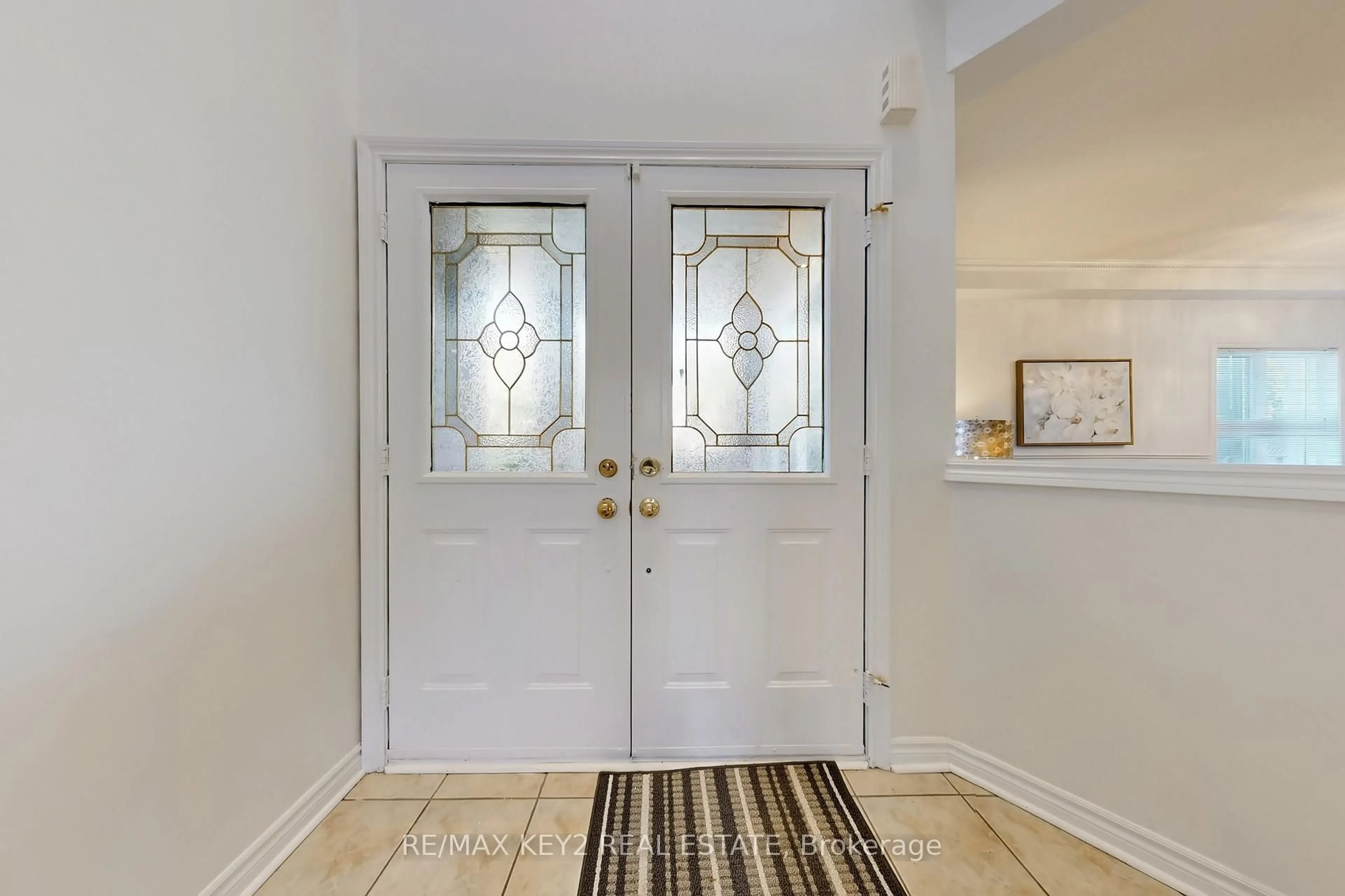 Indoor entryway for 29 Woodhaven Cres, Richmond Hill Ontario L4E 3T1