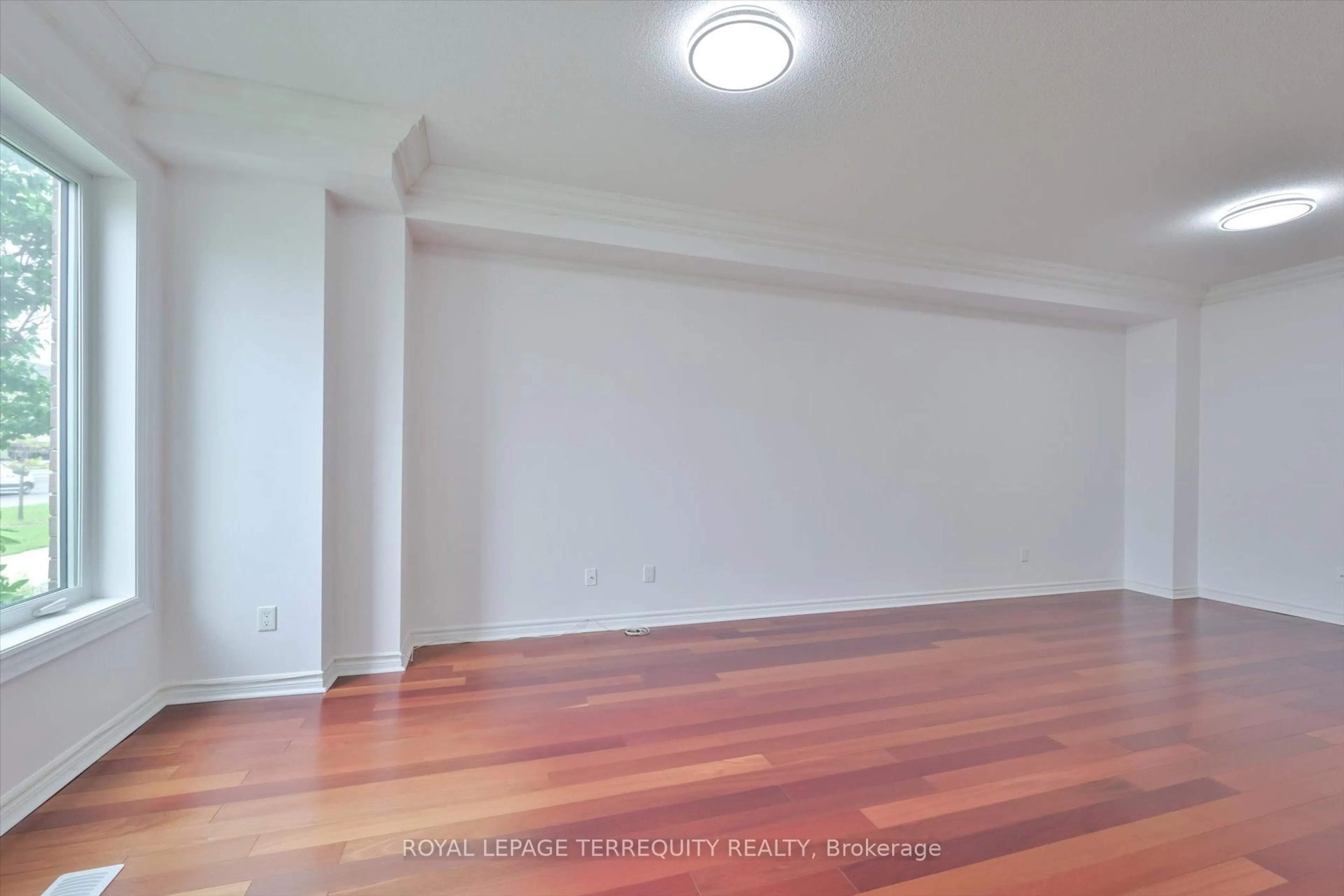 A pic of a room for 10461 Woodbine Ave, Markham Ontario L6C 1J1