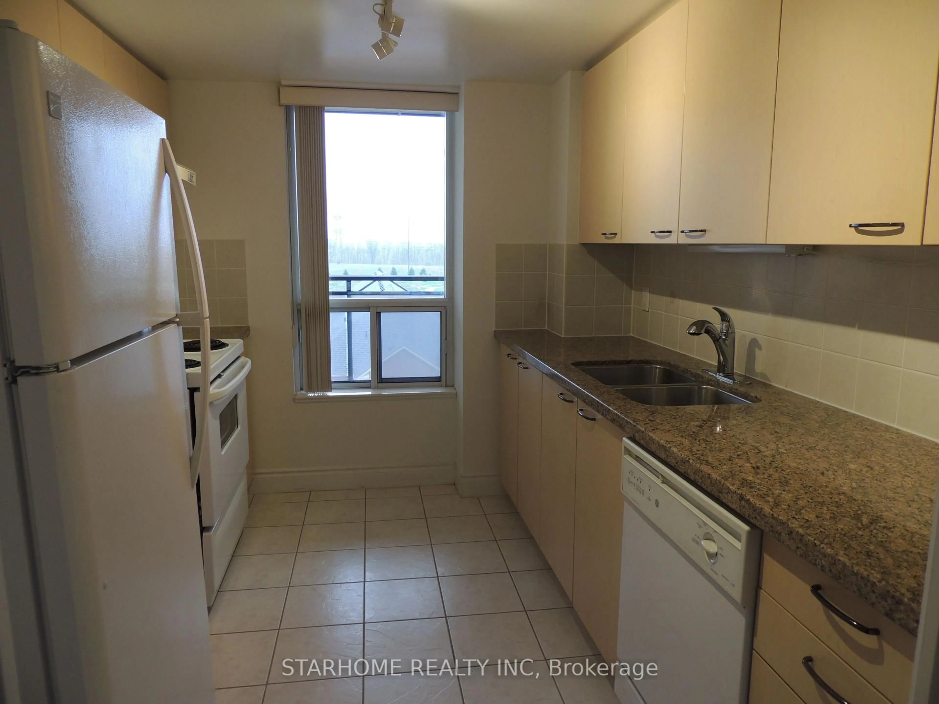 Standard kitchen, unknown for 51 Saddlecreek Dr #605, Markham Ontario L3T 7Z1
