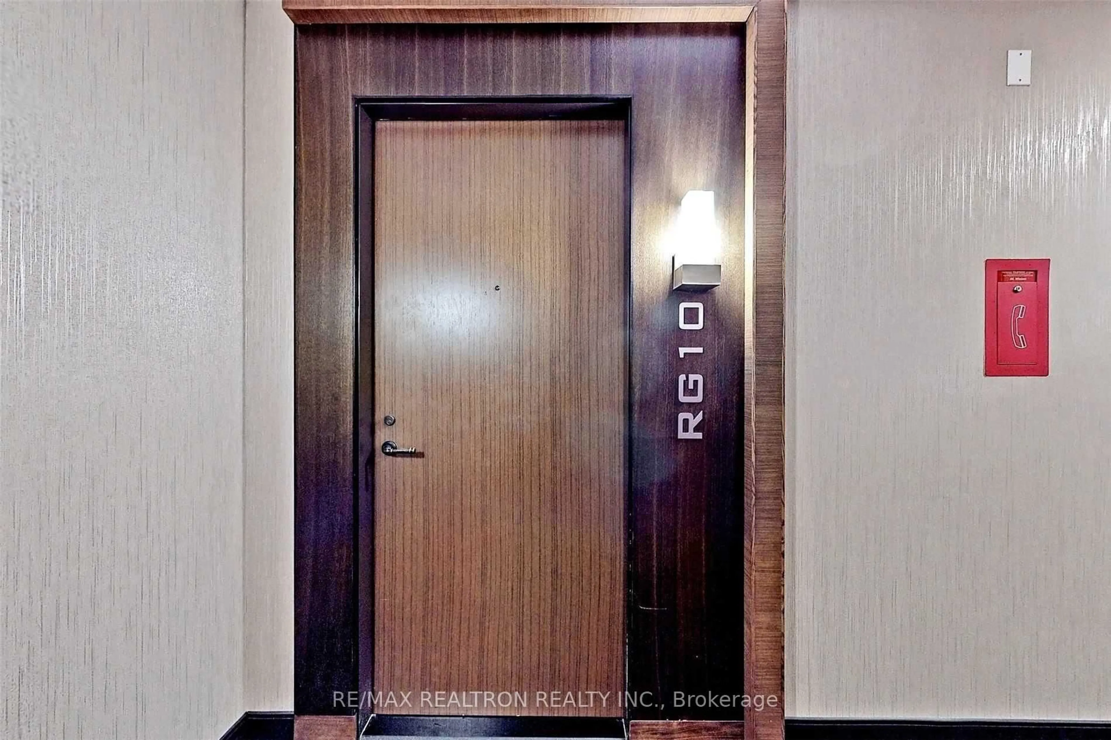 Indoor foyer for 8228 Birchmount Rd #RG10, Markham Ontario L3R 1A6