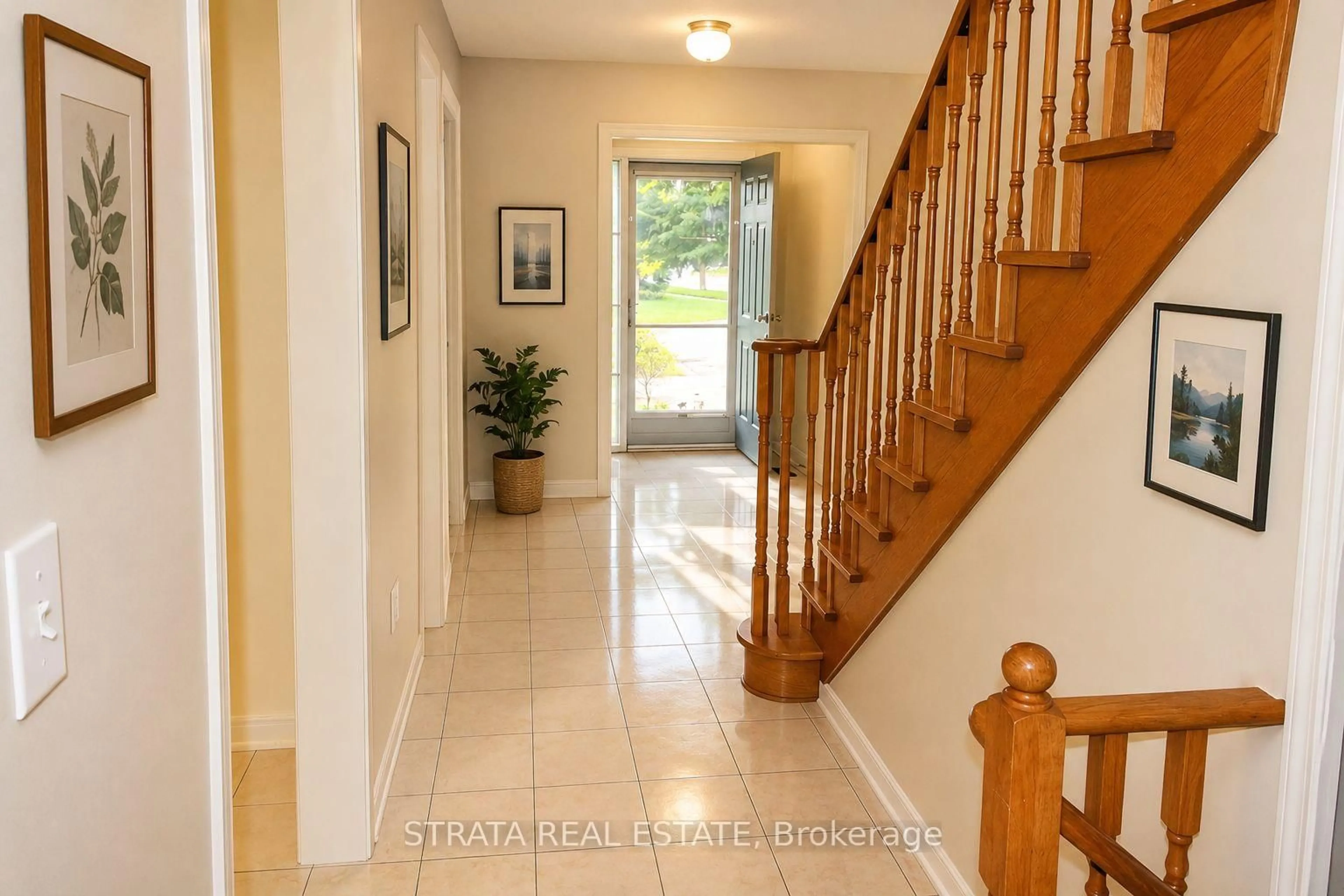 Indoor foyer for 29 Tumbleweed Crt, Vaughan Ontario L4L 8Y5