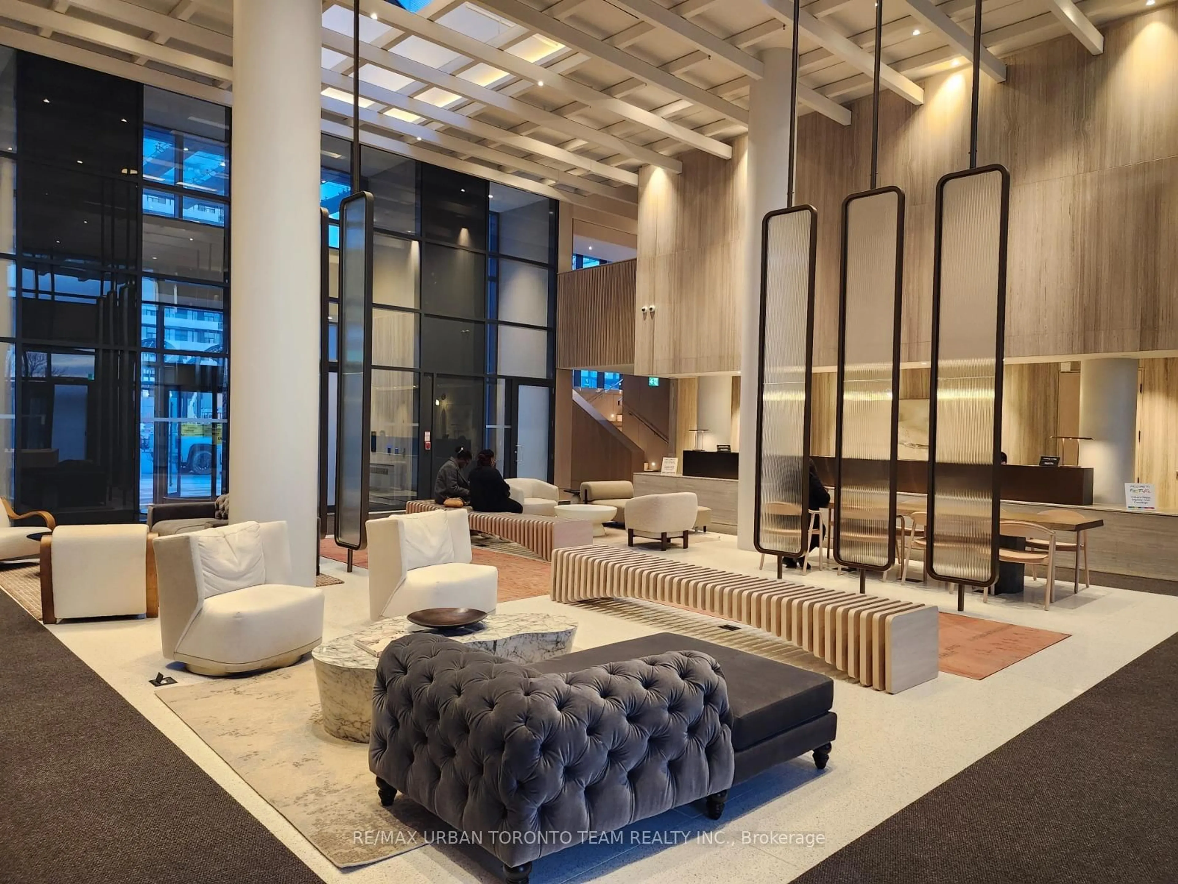 Lobby for 225 Commerce St #510, Vaughan Ontario L4K 0R1