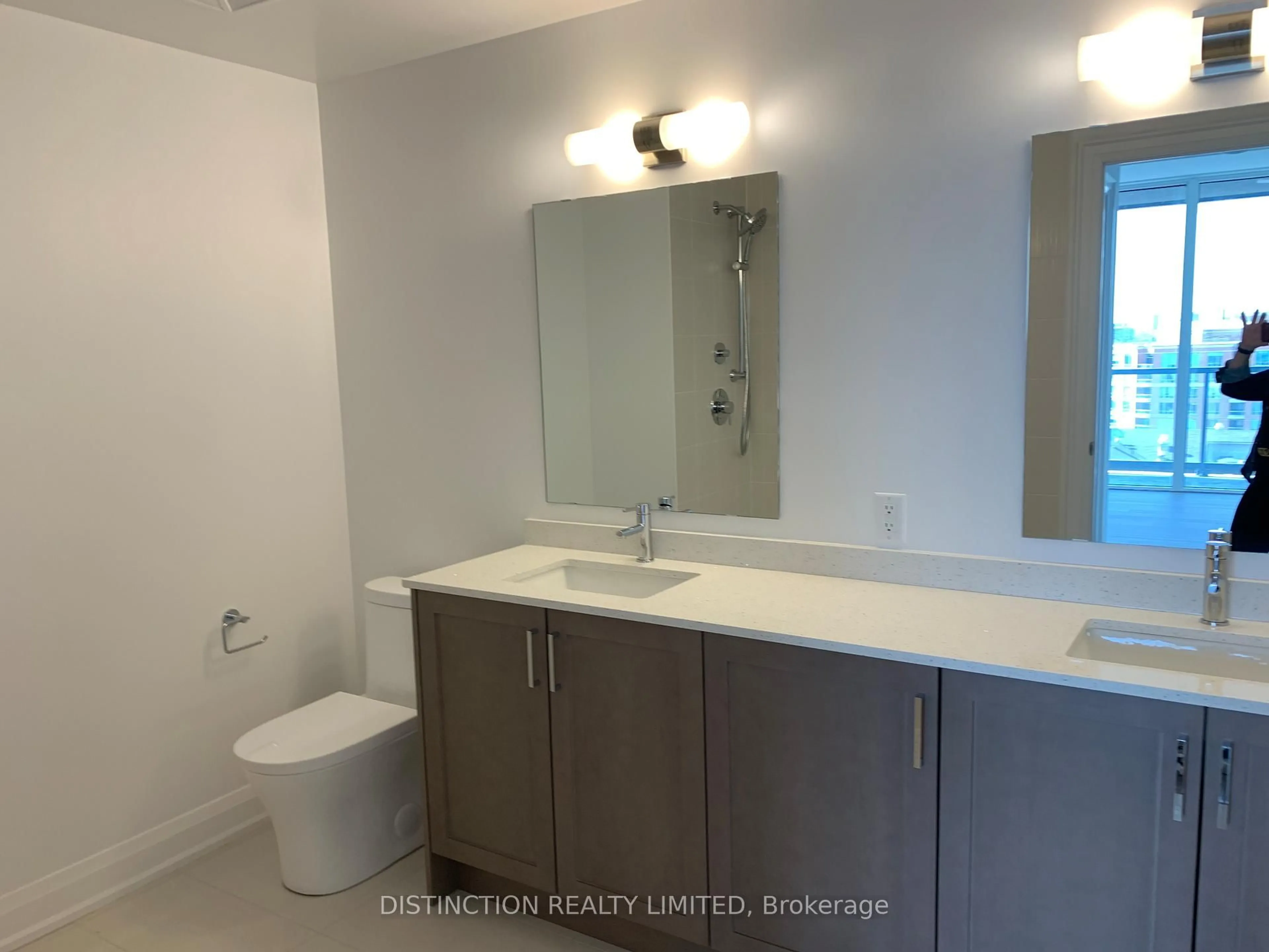 Standard bathroom, unknown for 10 Gatineau Dr #1005, Vaughan Ontario L4J 0L2