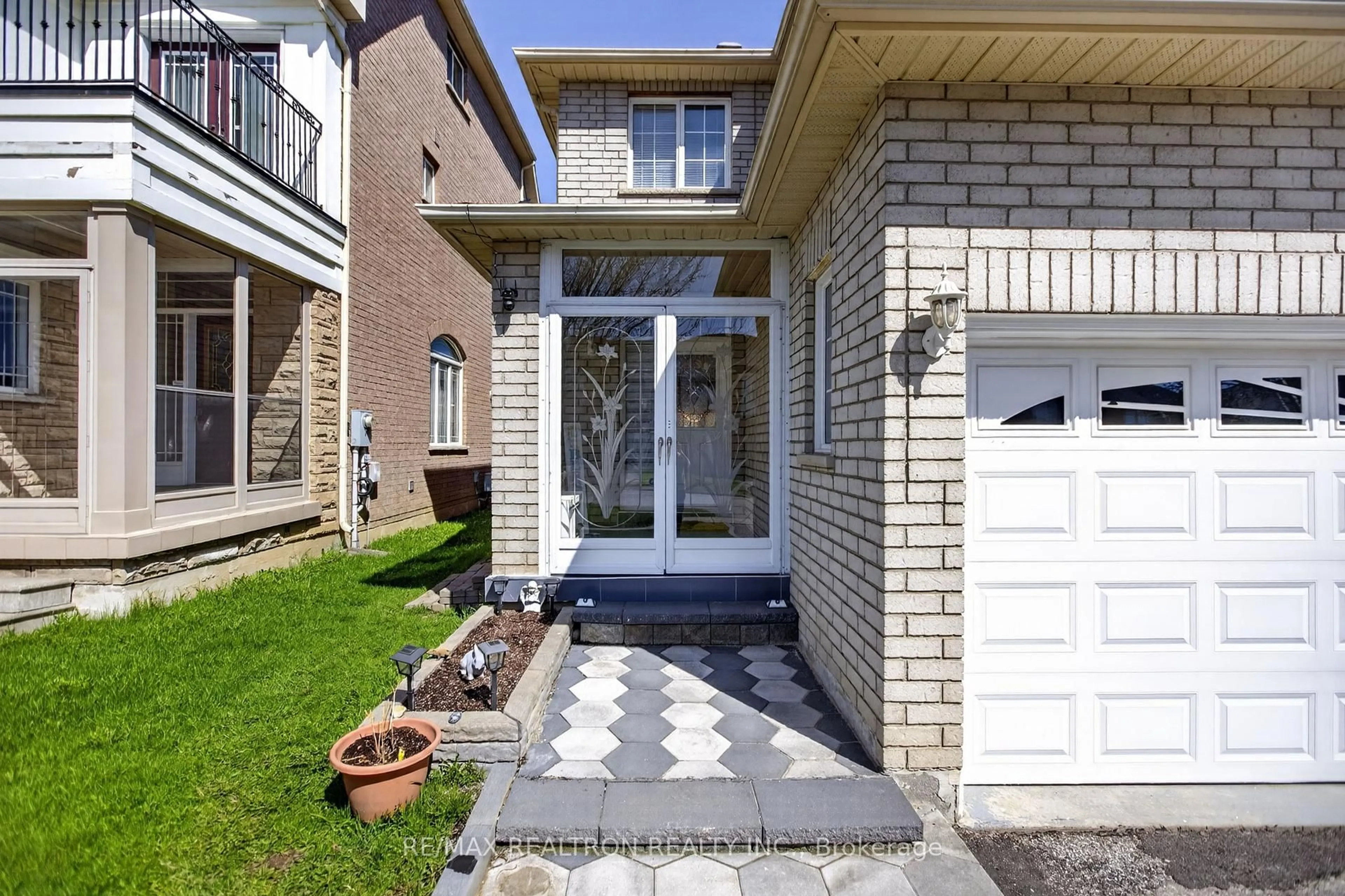 Home with brick exterior material, street for 22 Copperstone Cres, Richmond Hill Ontario L4S 2C5
