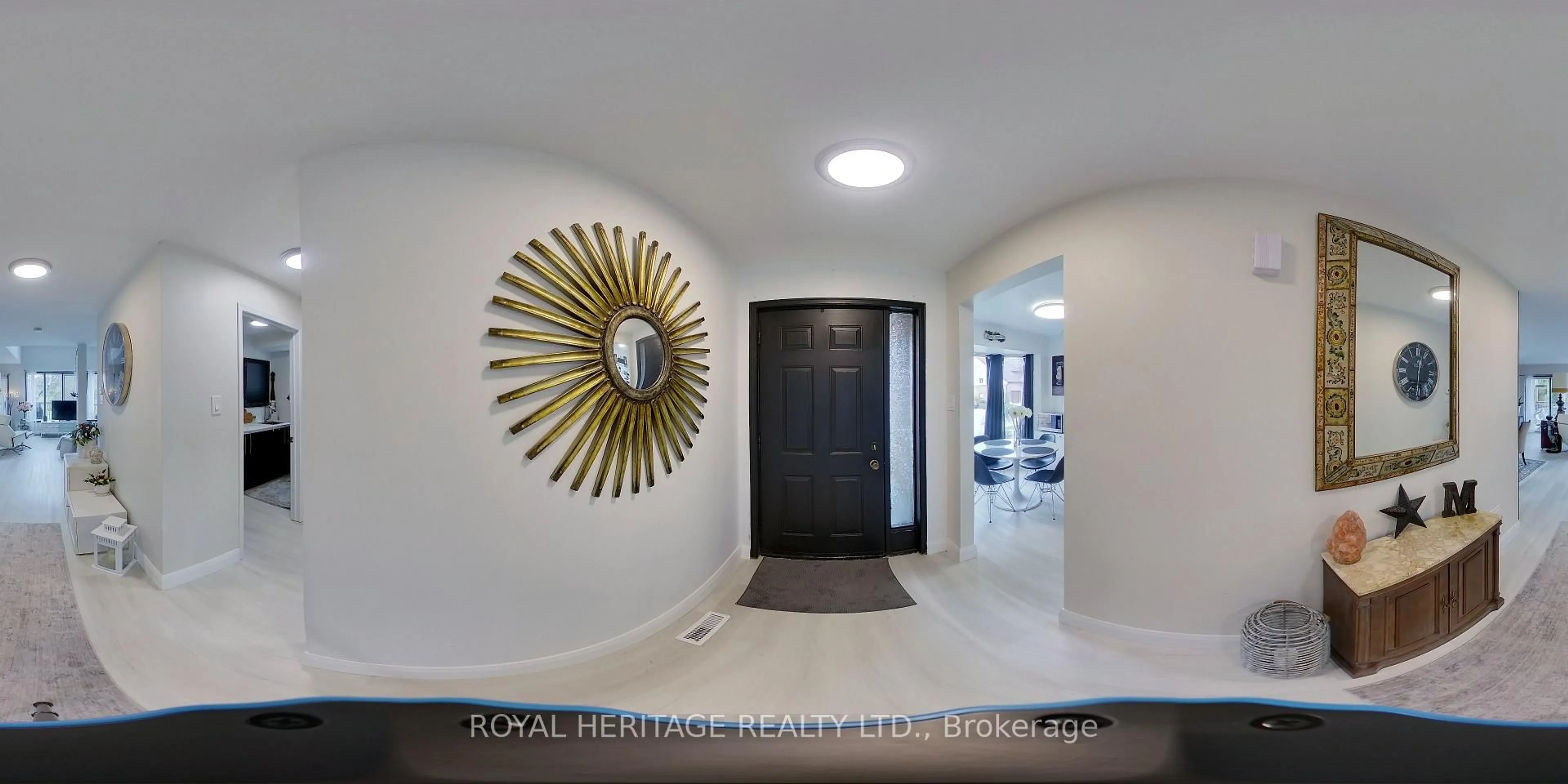 Indoor foyer for 84 Green Briar Rd #26, New Tecumseth Ontario L9R 1R4
