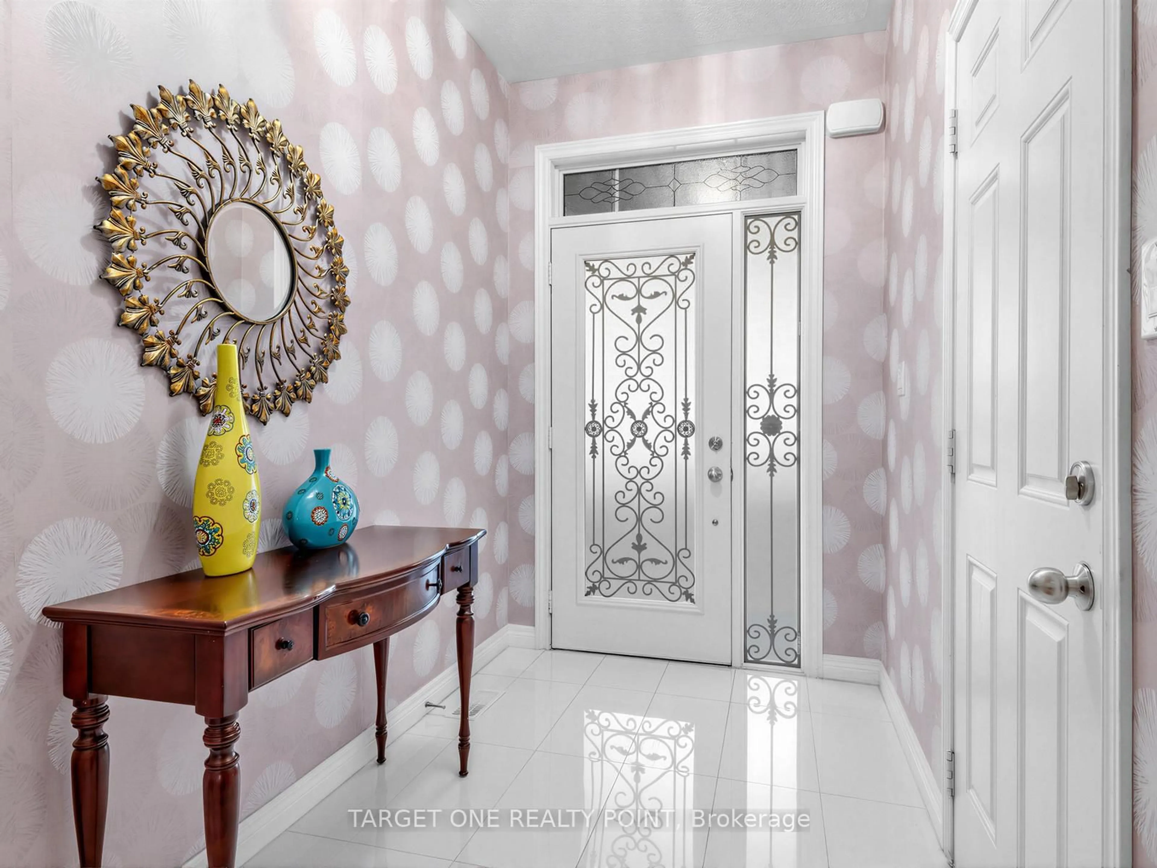 Indoor entryway for 39 Riding Mountain Dr, Richmond Hill Ontario L4E 0V4