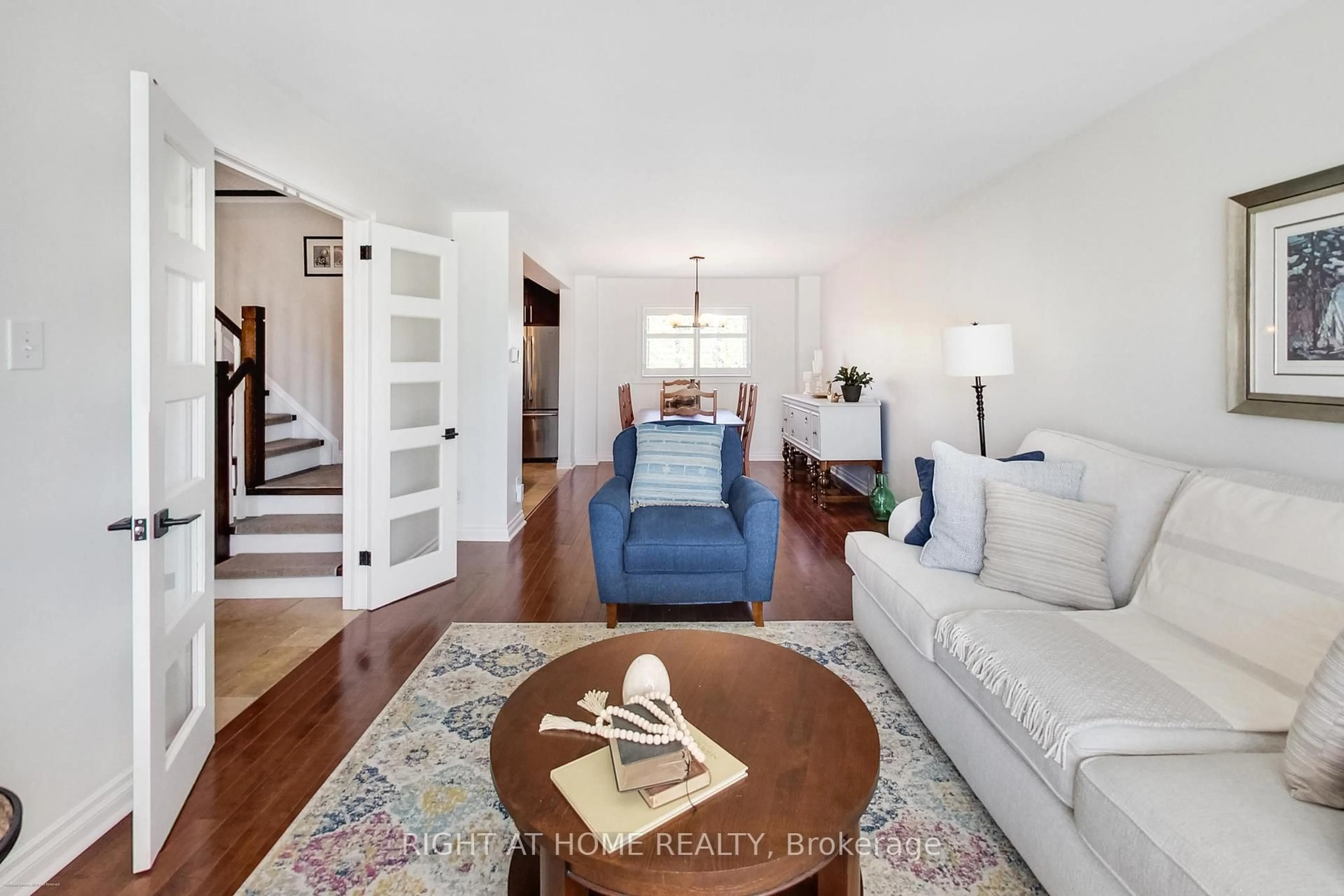 Living room with furniture, unknown for 885 Dales Ave, Newmarket Ontario L3Y 5Z6
