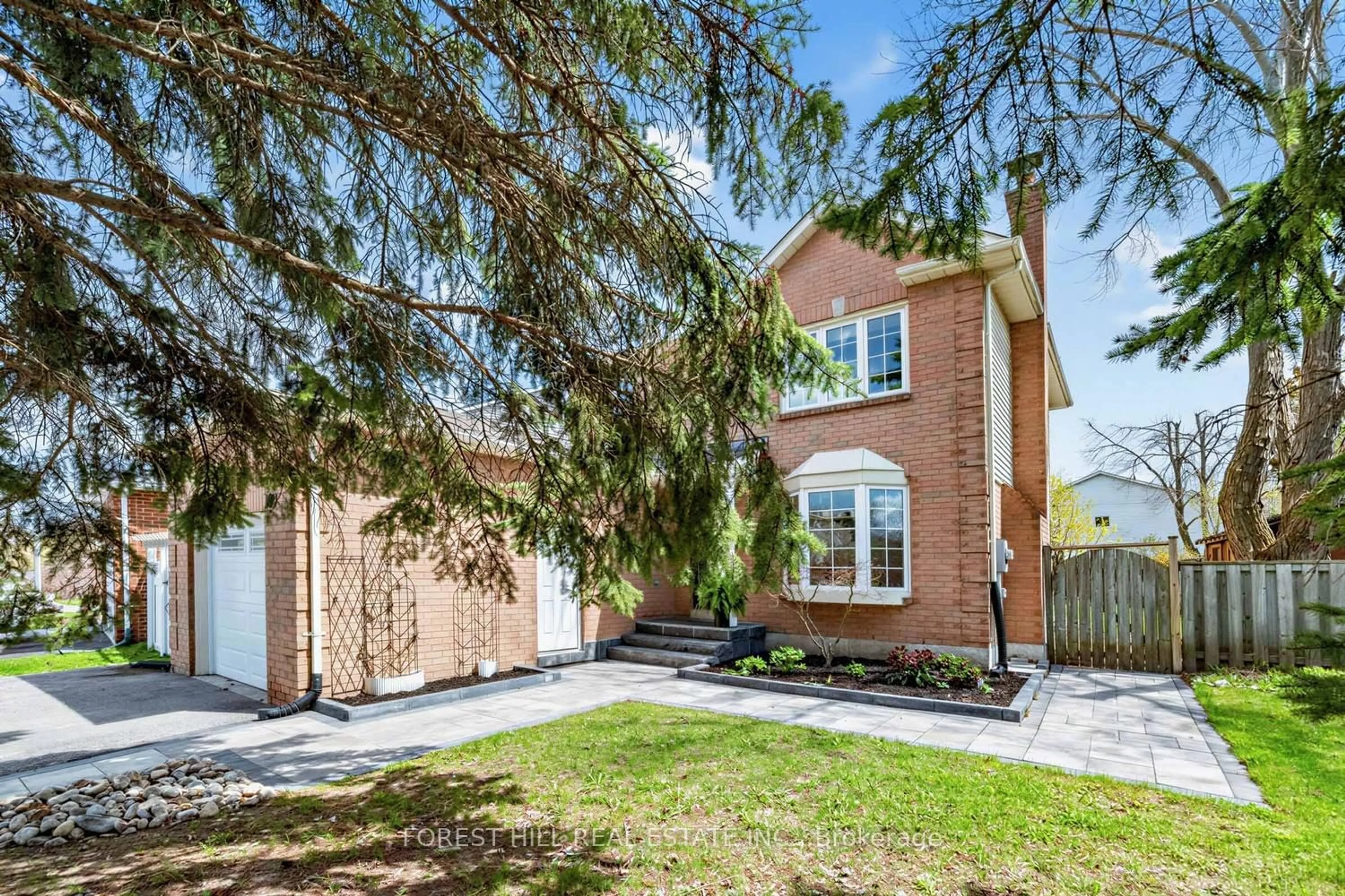 Home with brick exterior material, street for 199 Carrick Ave, Georgina Ontario L4P 3N7