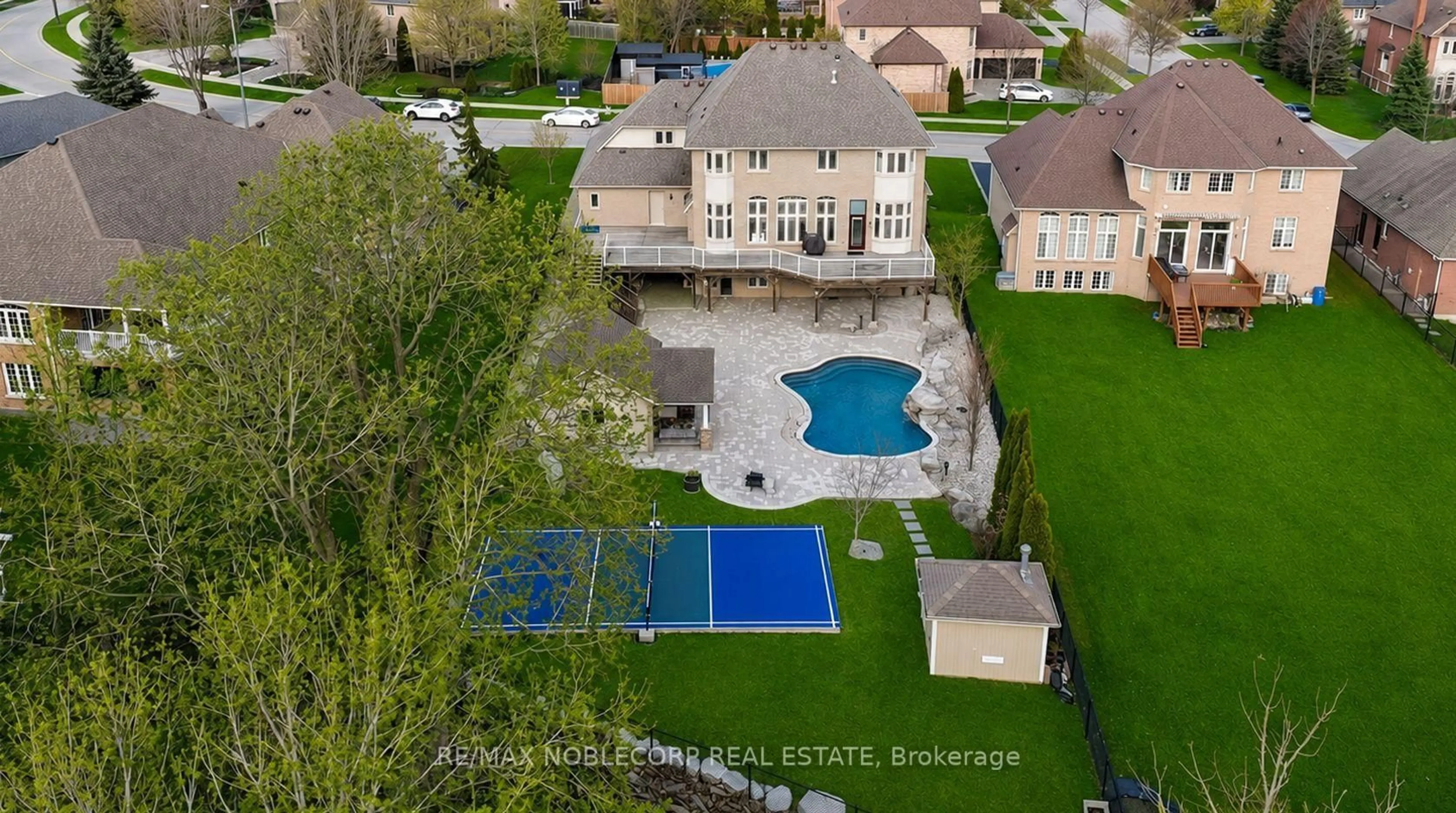 A pic from outside/outdoor area/front of a property/back of a property/a pic from drone, water/lake/river/ocean view for 170 Athabasca Dr, Vaughan Ontario L6A 3R9