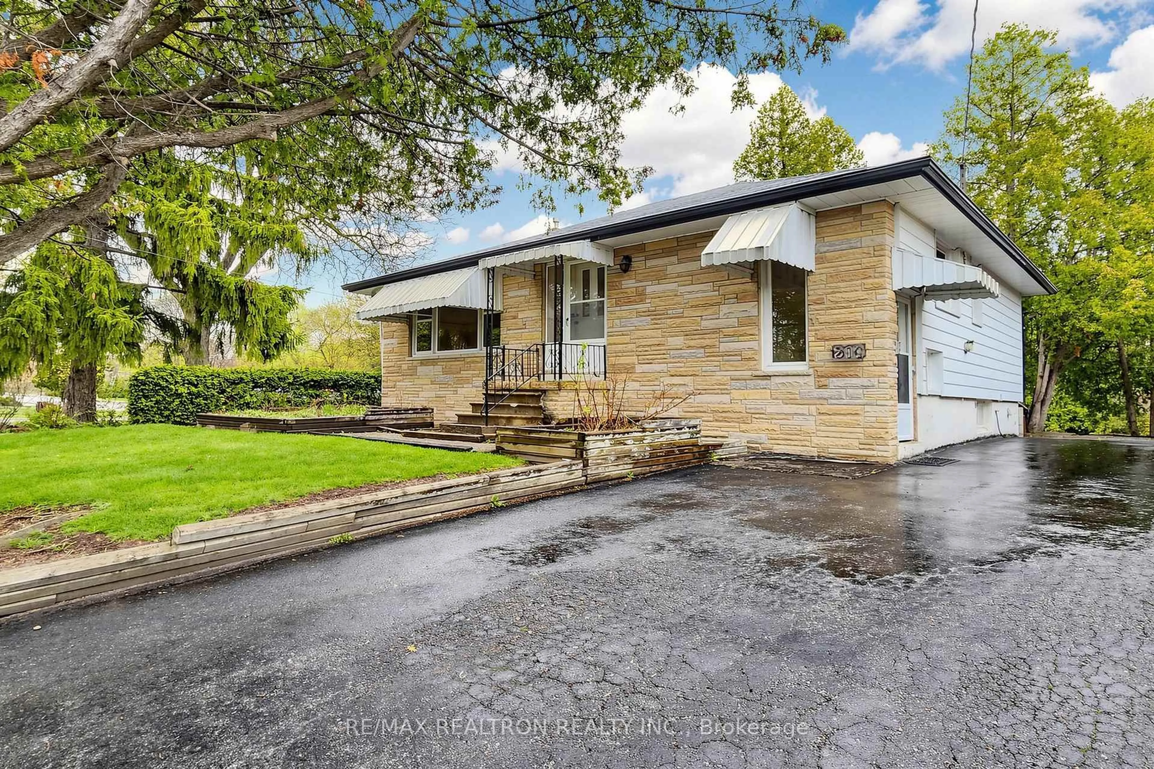 Home with brick exterior material, street for 281 Lennox Ave, Richmond Hill Ontario L4C 2A4