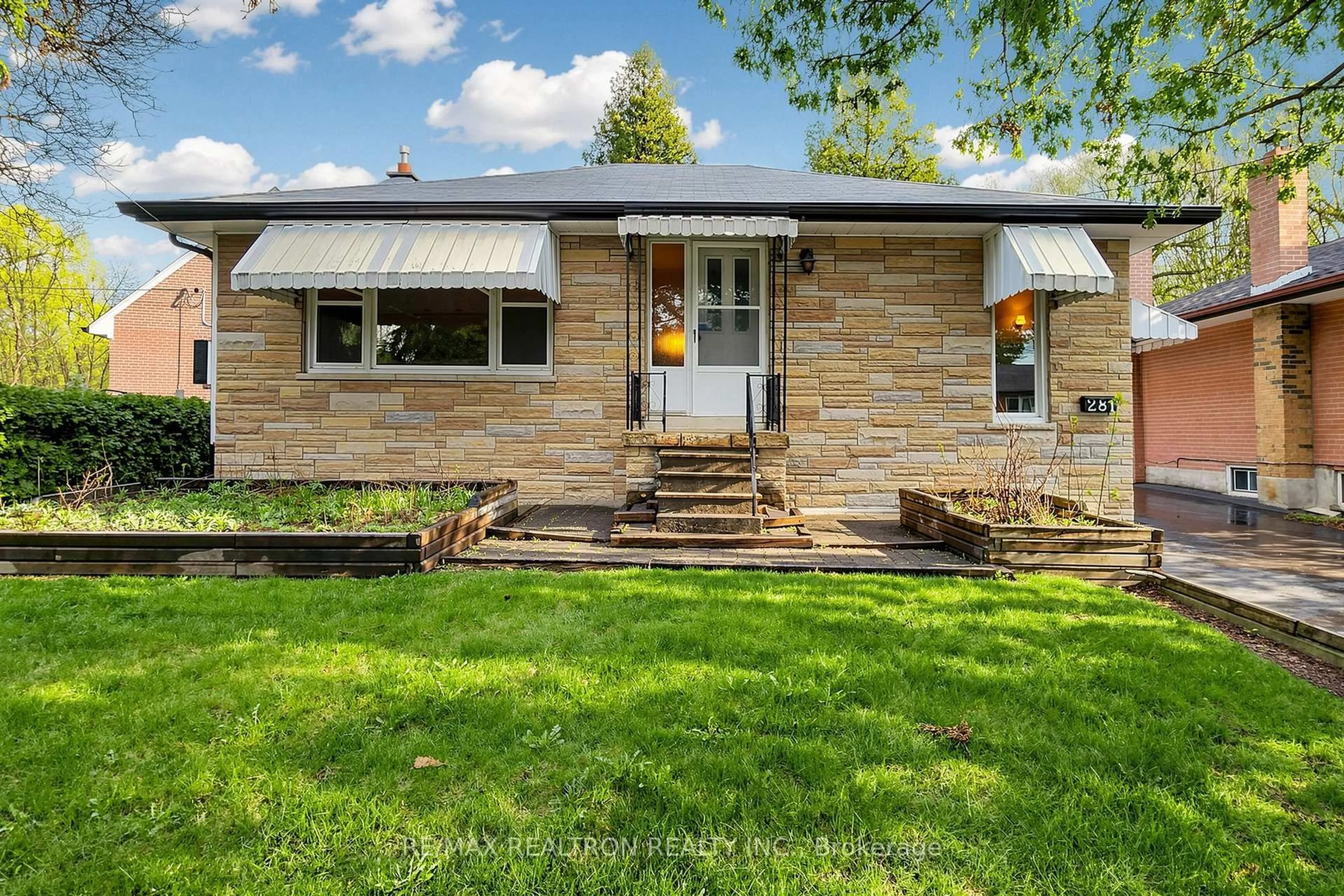 Home with brick exterior material, street for 281 Lennox Ave, Richmond Hill Ontario L4C 2A4
