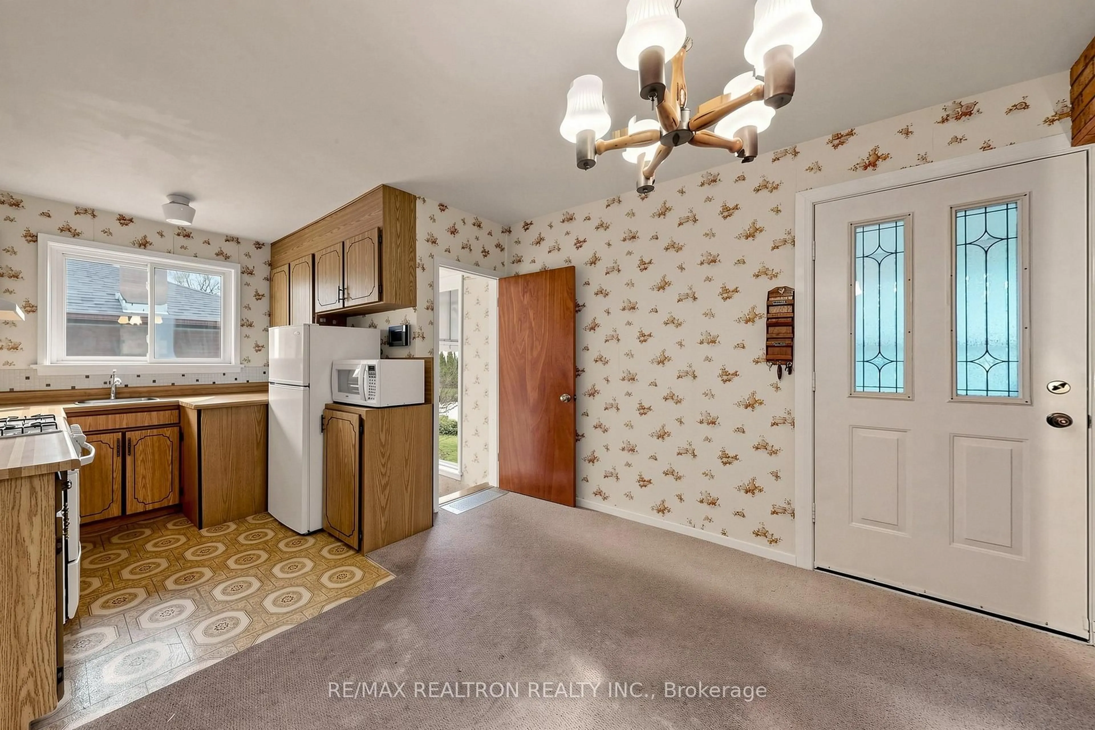 Unknown for 281 Lennox Ave, Richmond Hill Ontario L4C 2A4