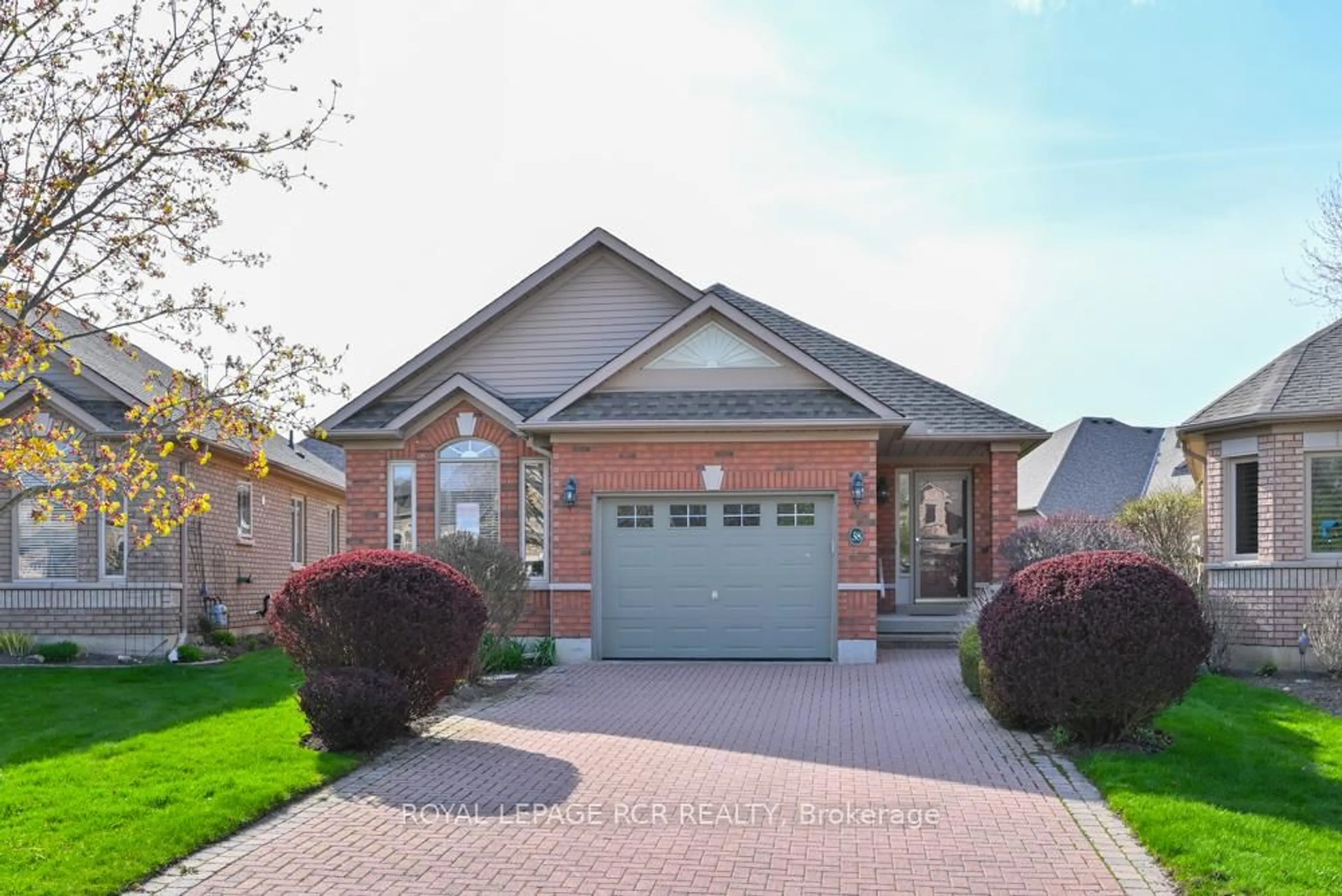 Home with brick exterior material, street for 38 Bella Vista Tr, New Tecumseth Ontario L9R 2C6
