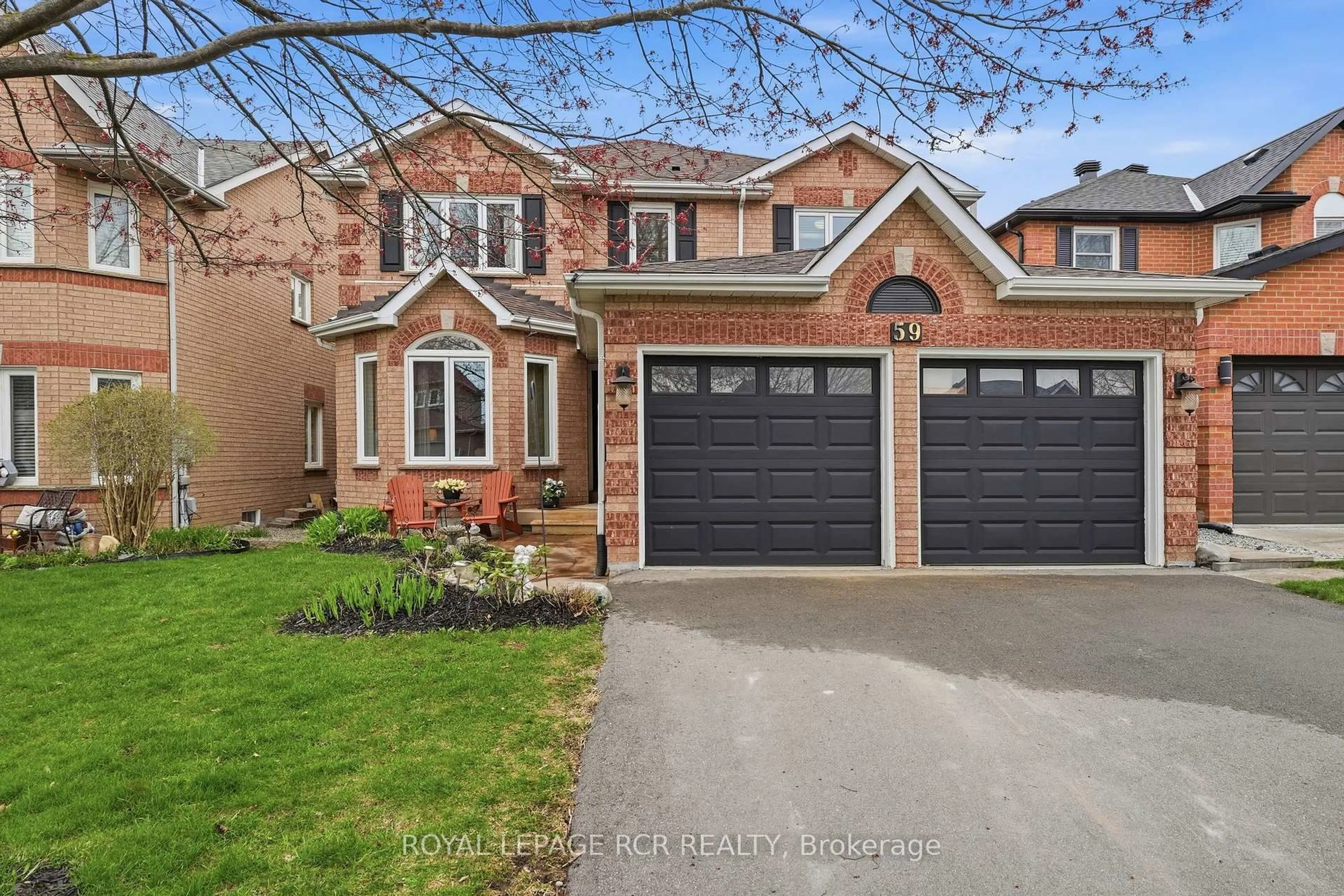 Home with brick exterior material, street for 59 Dawlish Ave, Aurora Ontario L4G 6R4