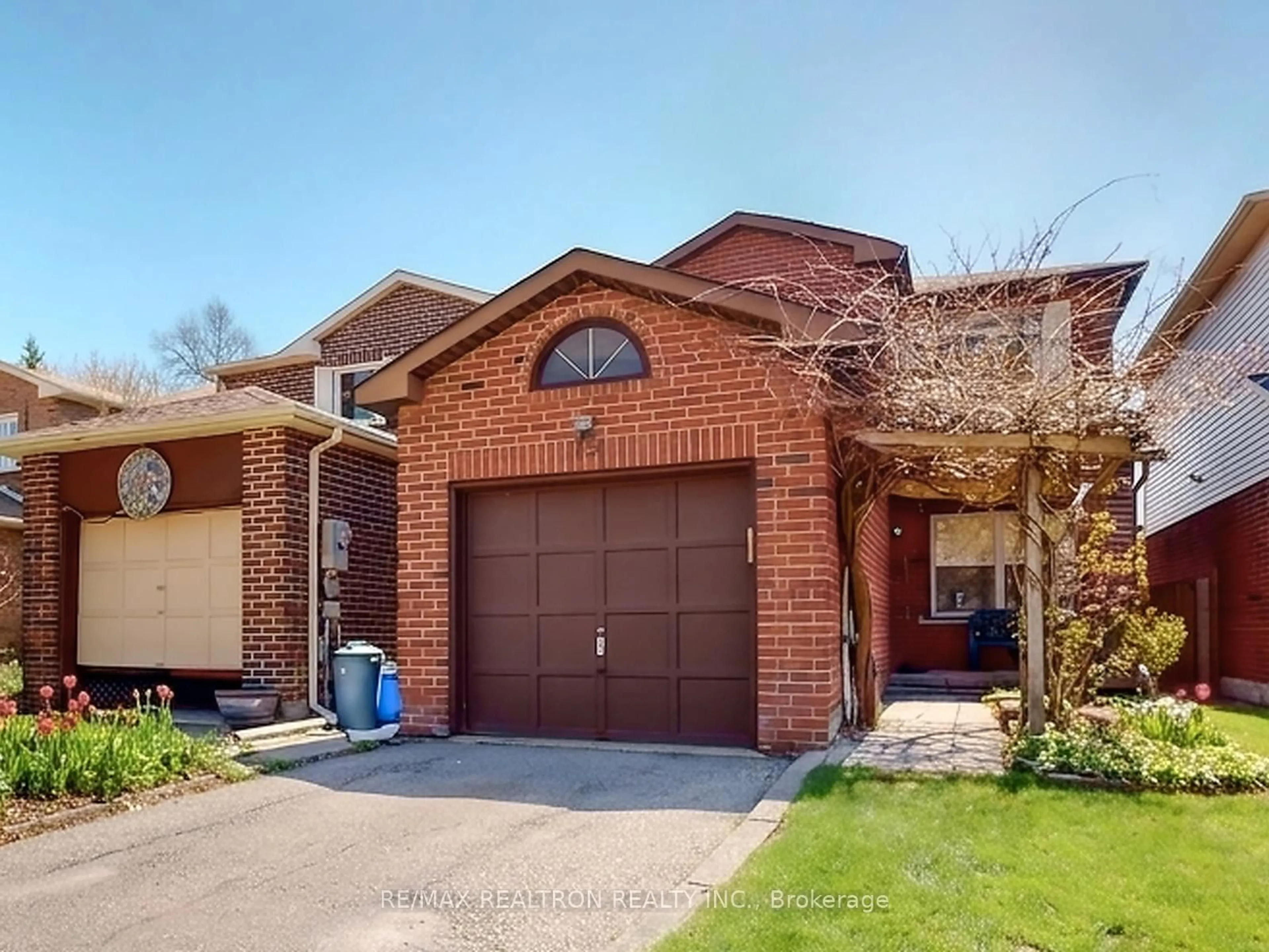 Home with brick exterior material, street for 73 Swinton Cres, Vaughan Ontario L4J 2W9