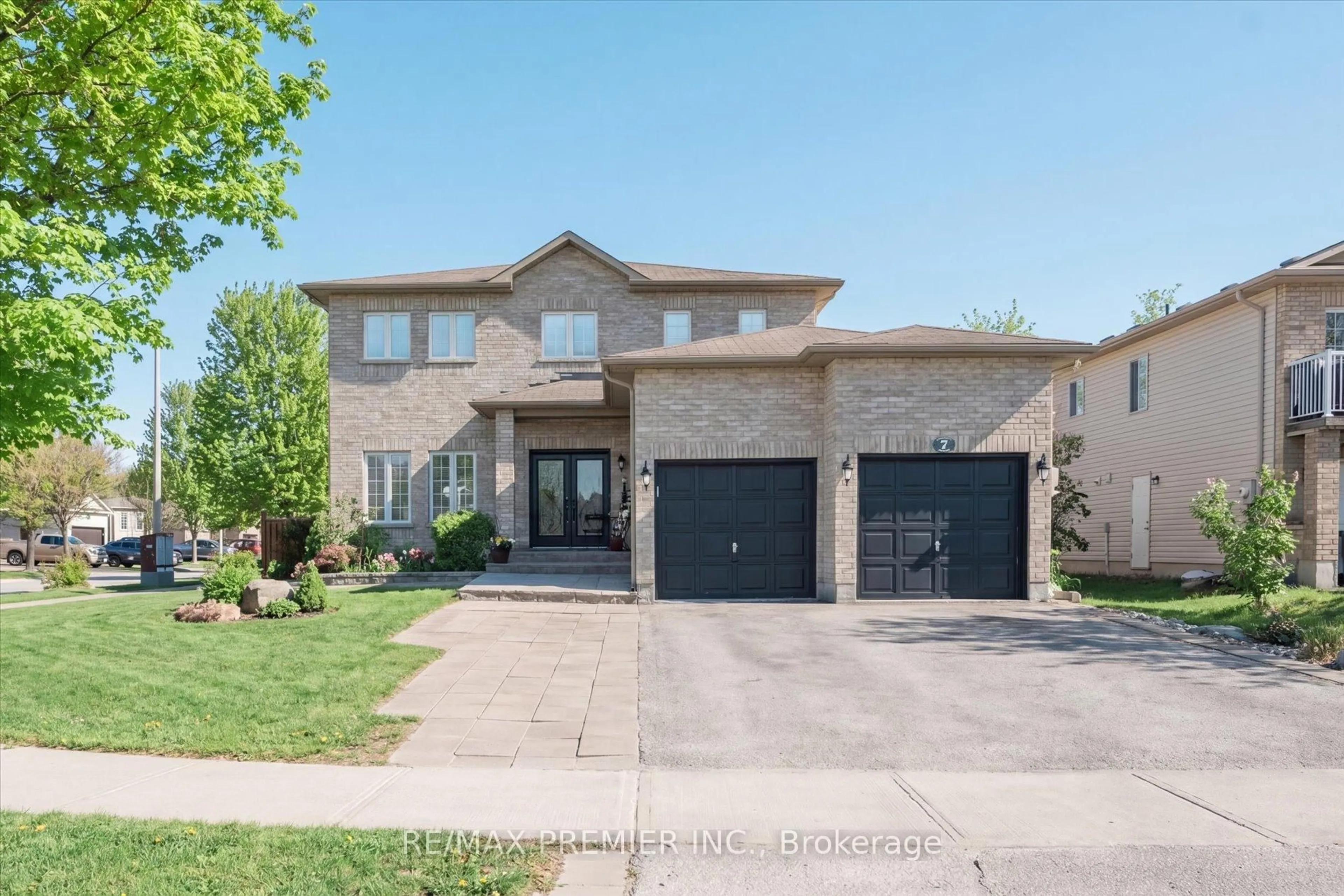 Home with brick exterior material, street for 7 Stonemount Cres, Essa Ontario L3W 0C4