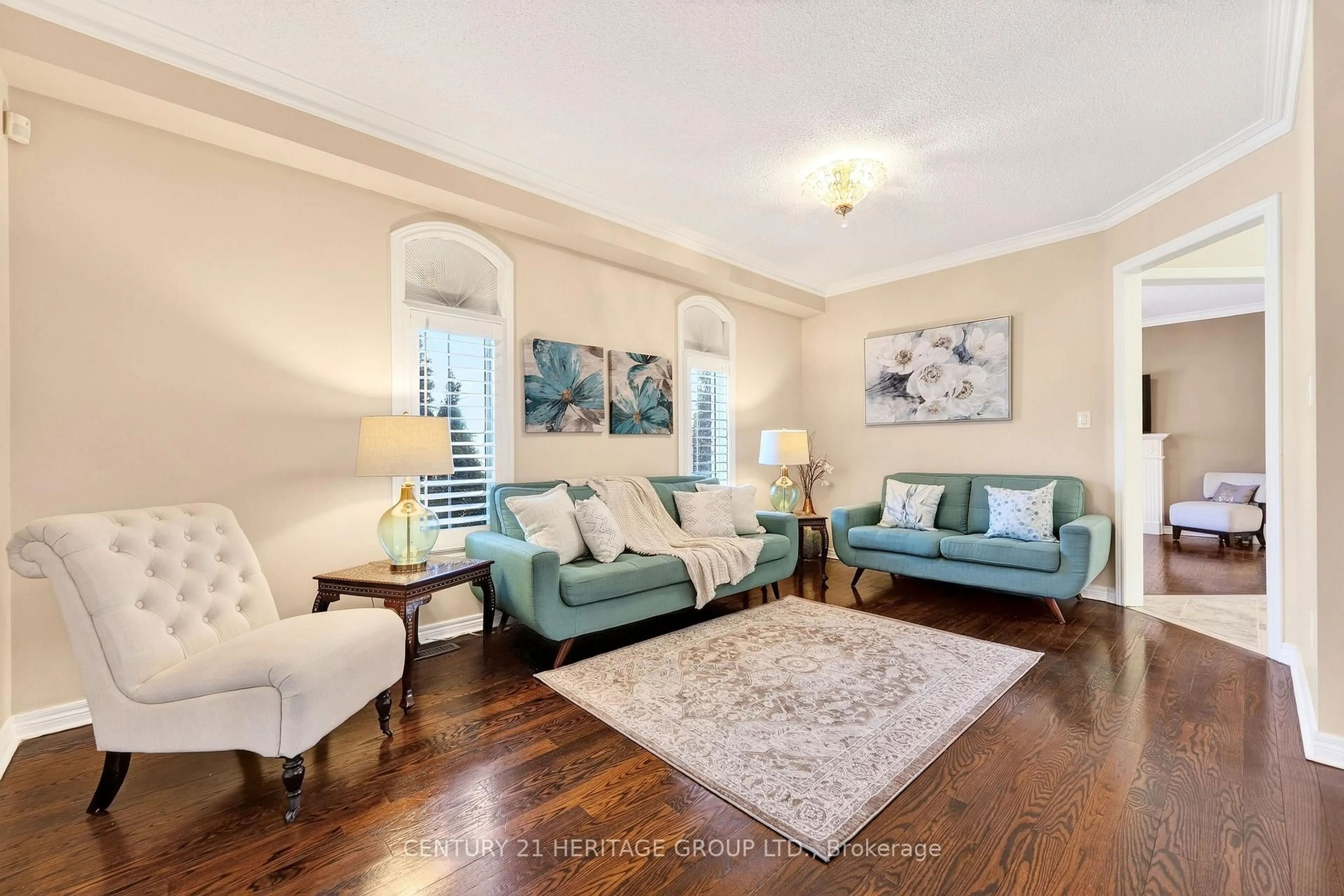 Living room with furniture, unknown for 2 Adam Ernst Crt, Vaughan Ontario L4H 2S5