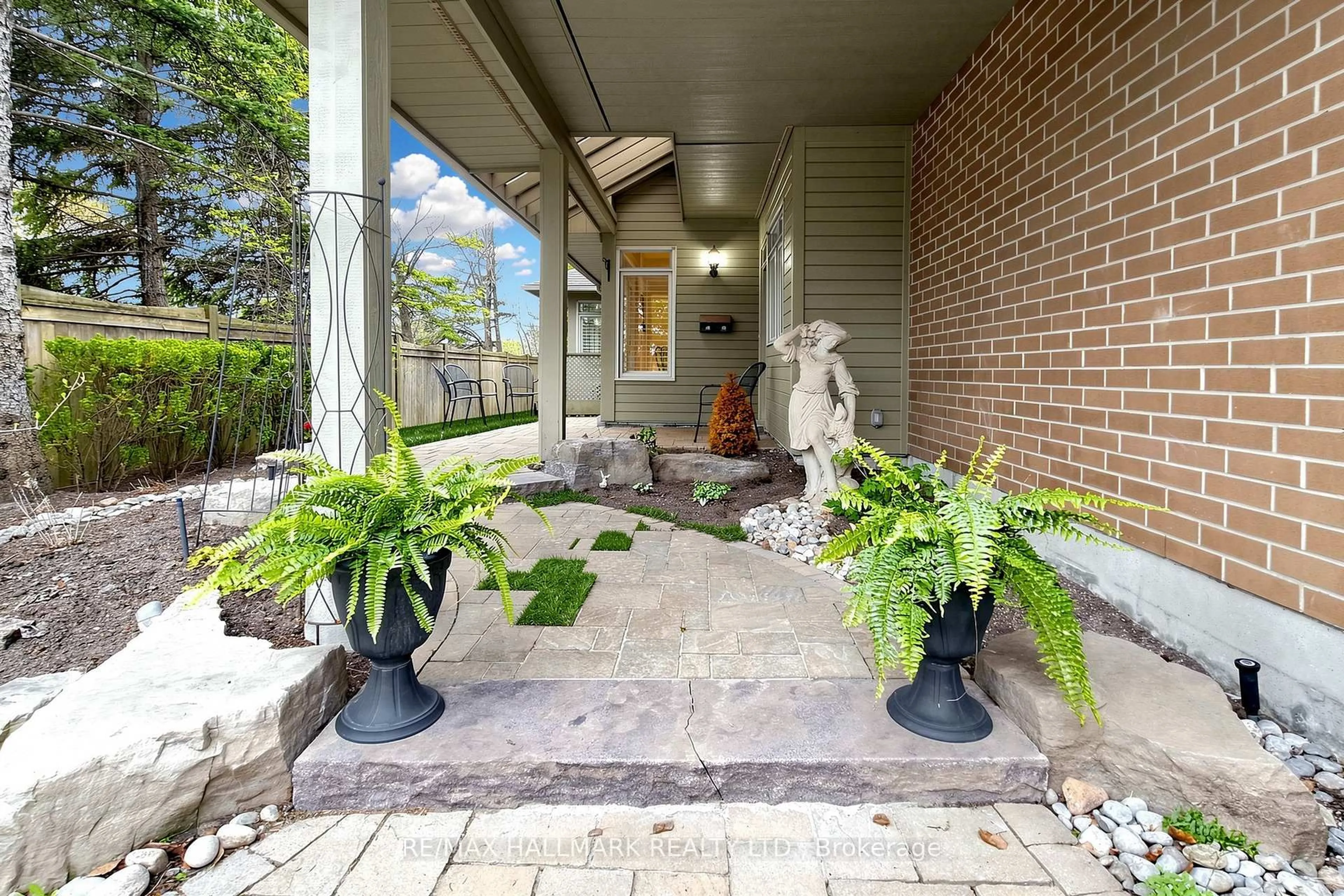 Patio, street for 13 Christina Falls Way, Markham Ontario L6E 1B4