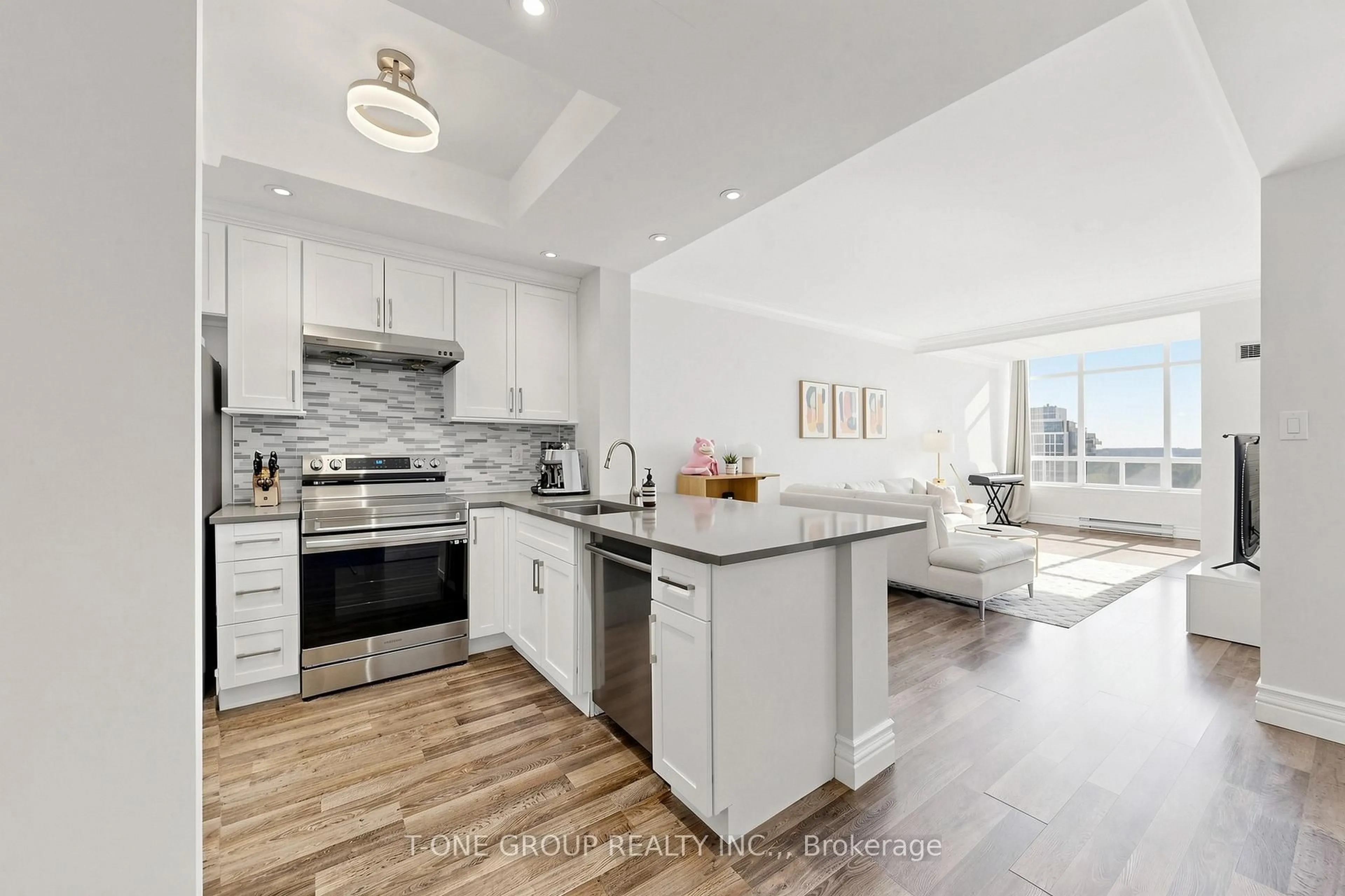 Open concept kitchen, unknown for 22 Clarissa Dr #Ph6, Richmond Hill Ontario L4C 9R6