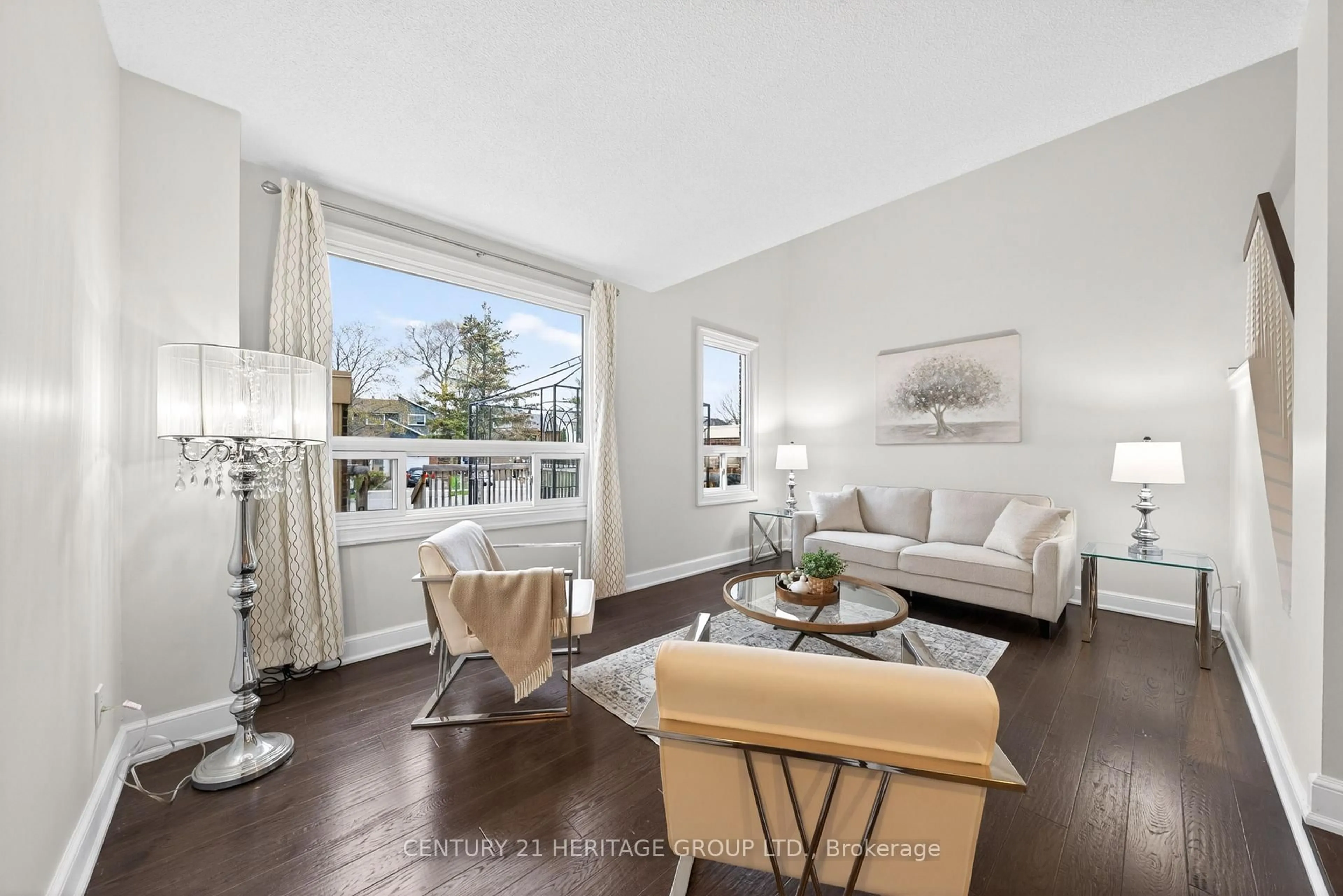 Living room with furniture, unknown for 331 Maplegrove Ave, Bradford West Gwillimbury Ontario L3Z 1V8