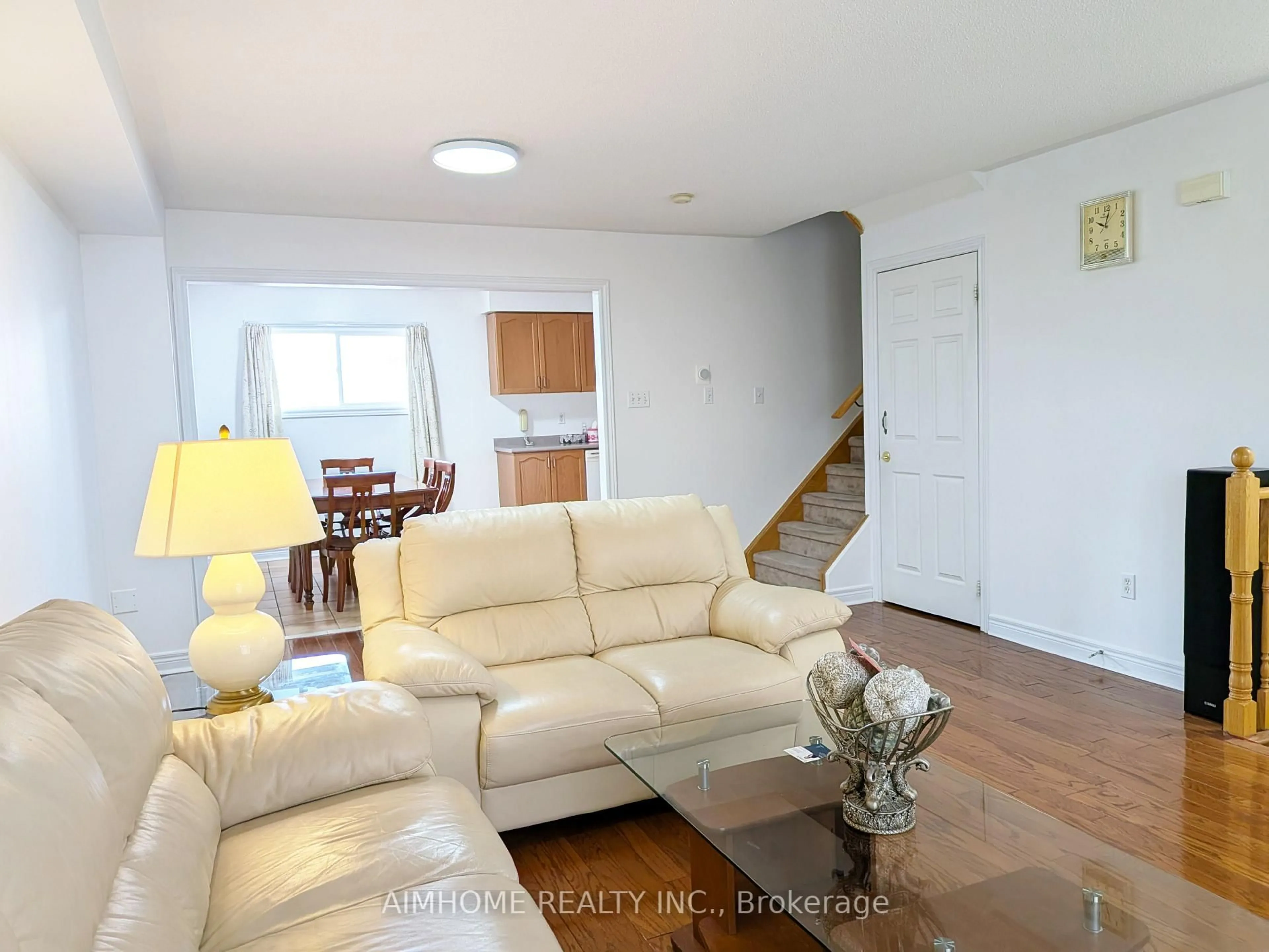 Living room with furniture, unknown for 74 Sunway Sq, Markham Ontario L3P 7X5