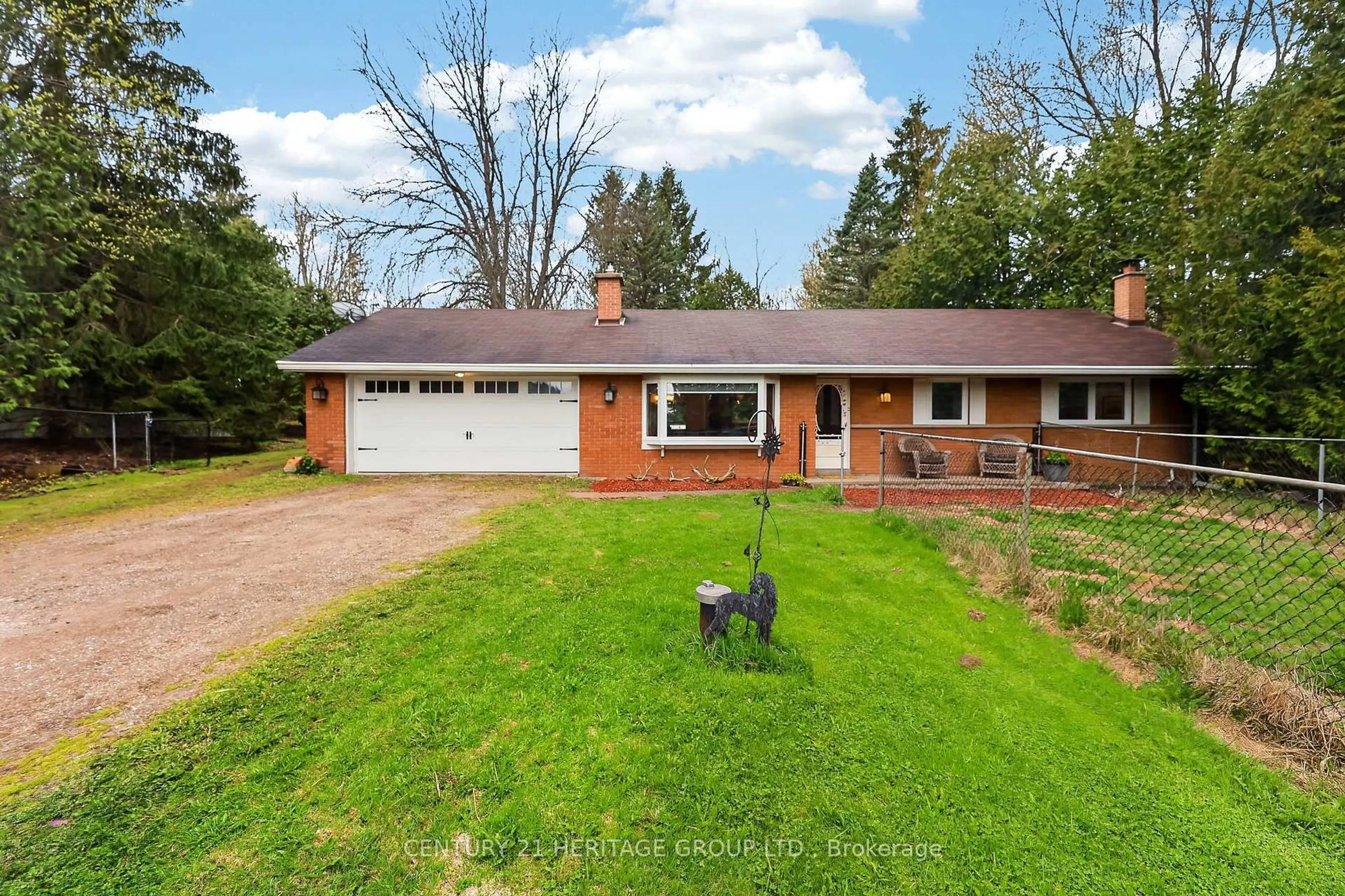 A pic from outside/outdoor area/front of a property/back of a property/a pic from drone, street for 2010 15th Sdrd, New Tecumseth Ontario L0G 1W0