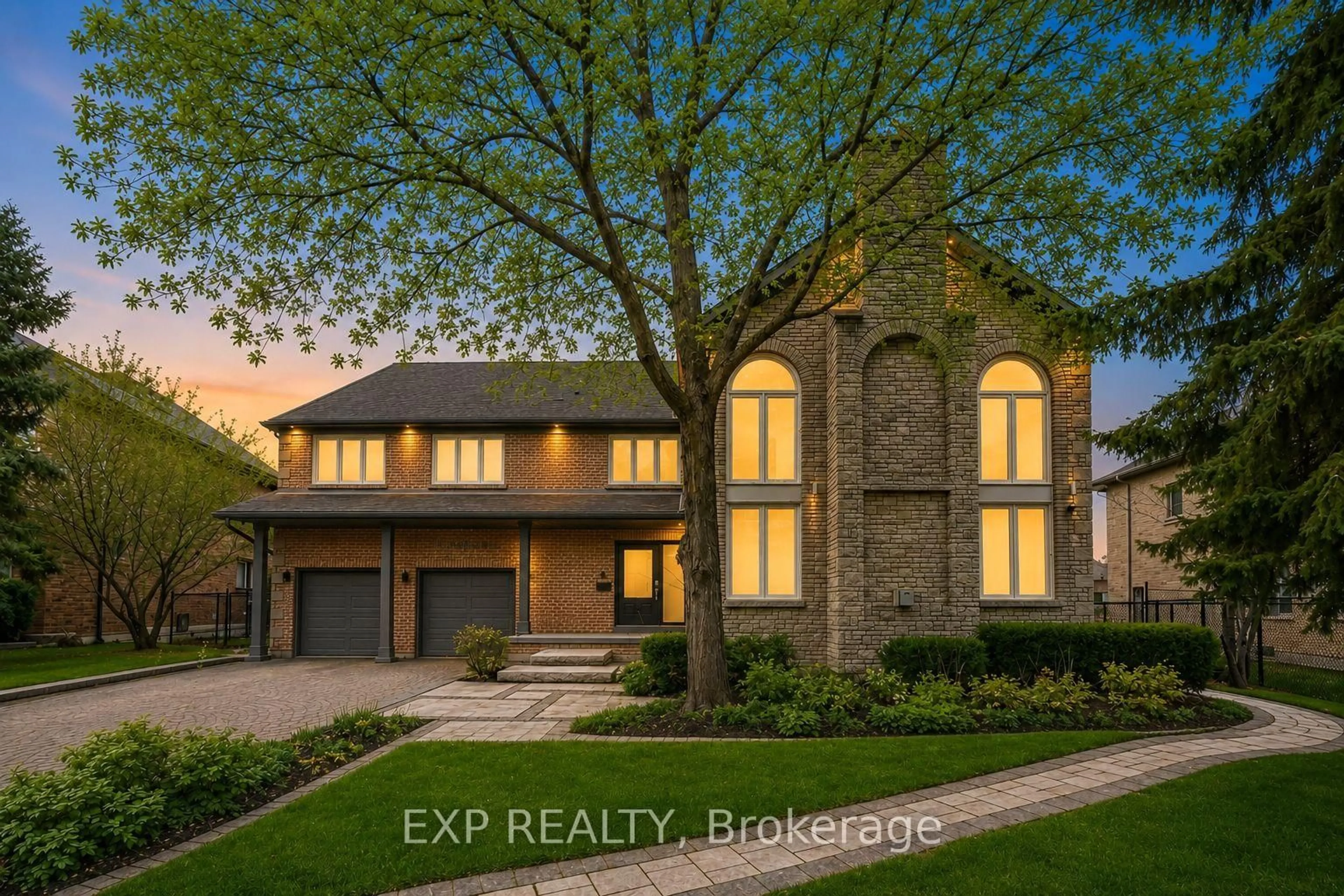 Home with brick exterior material, street for 870 Robellino Crt, Newmarket Ontario L3X 1L5