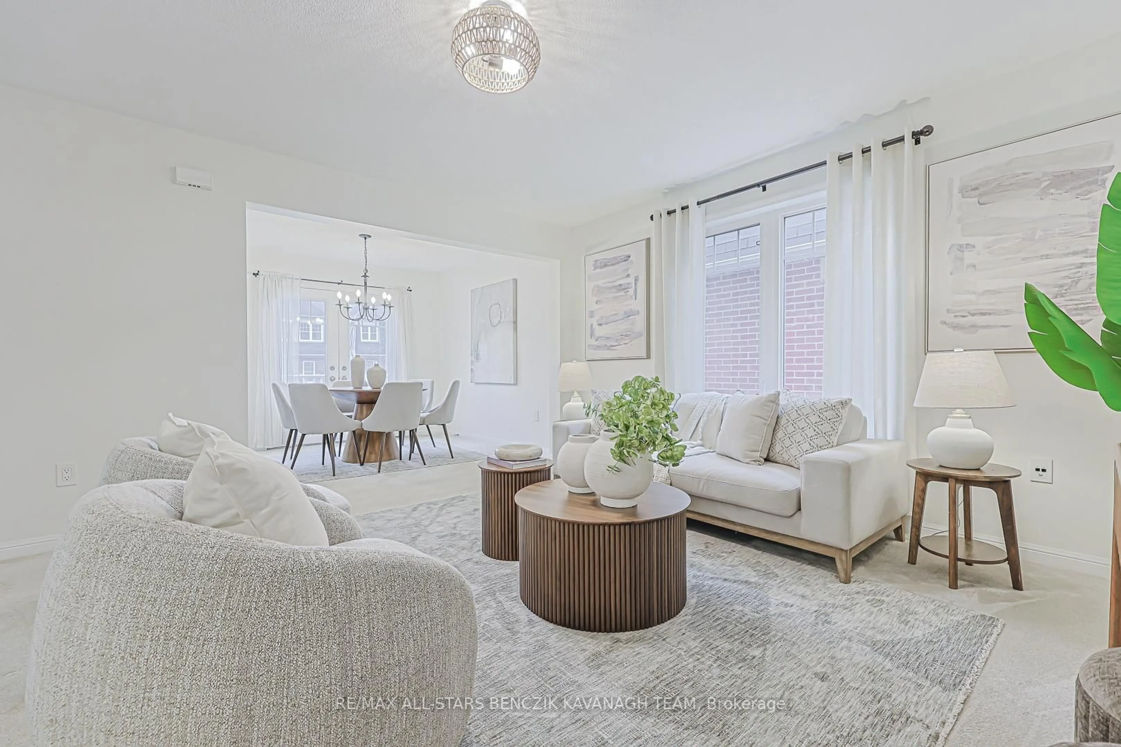 Living room with furniture, unknown for 51 Muston Lane, Whitchurch-Stouffville Ontario L4A 0P9