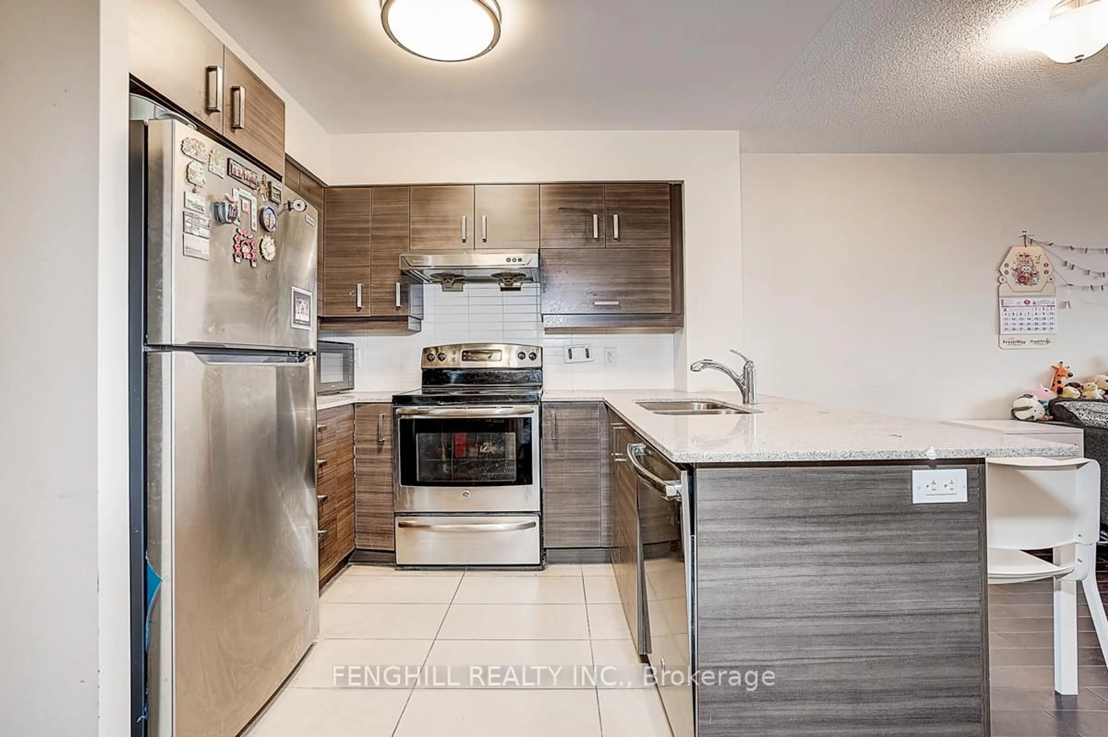 Standard kitchen, unknown for 1 Uptown Dr #2010, Markham Ontario L3R 5C1