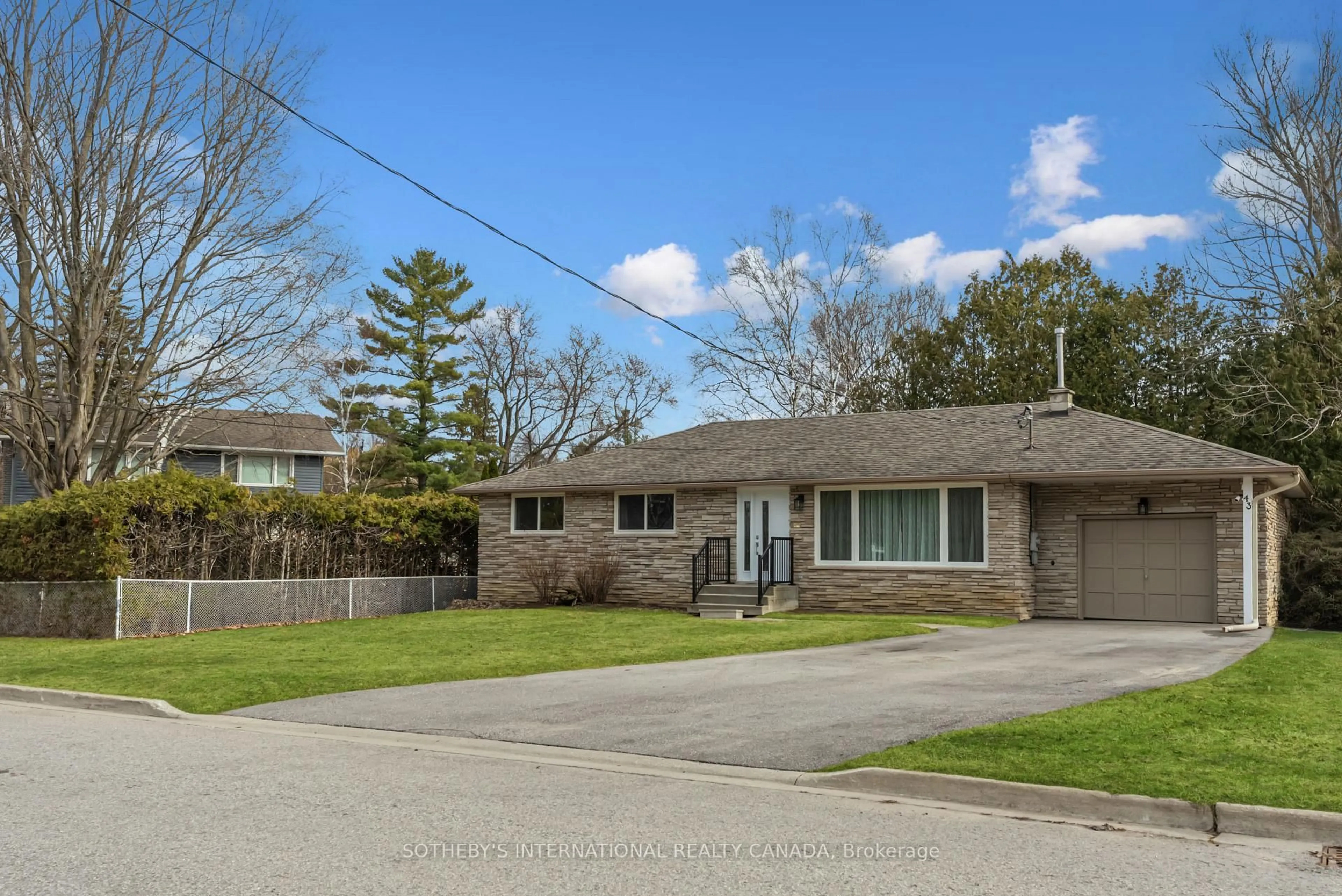 Unknown for 43 Northwood Rd, Georgina Ontario L0E 1R0