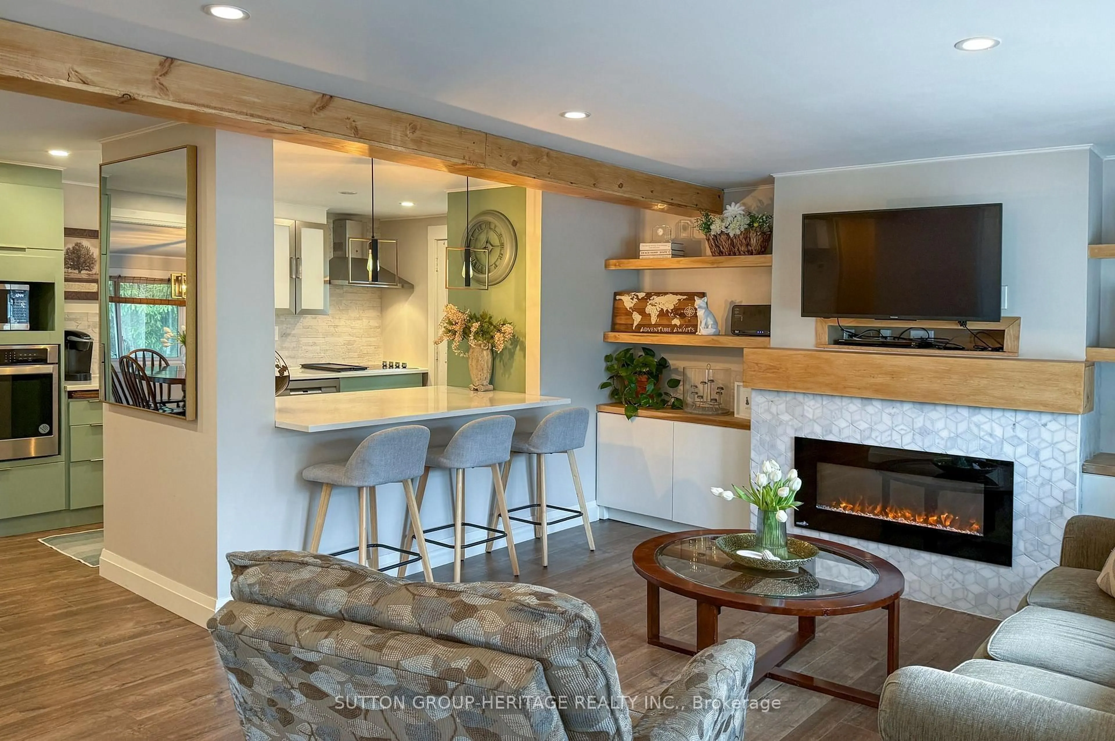 Open concept kitchen, unknown for 5 Willow Landing, Innisfil Ontario L9S 1M7