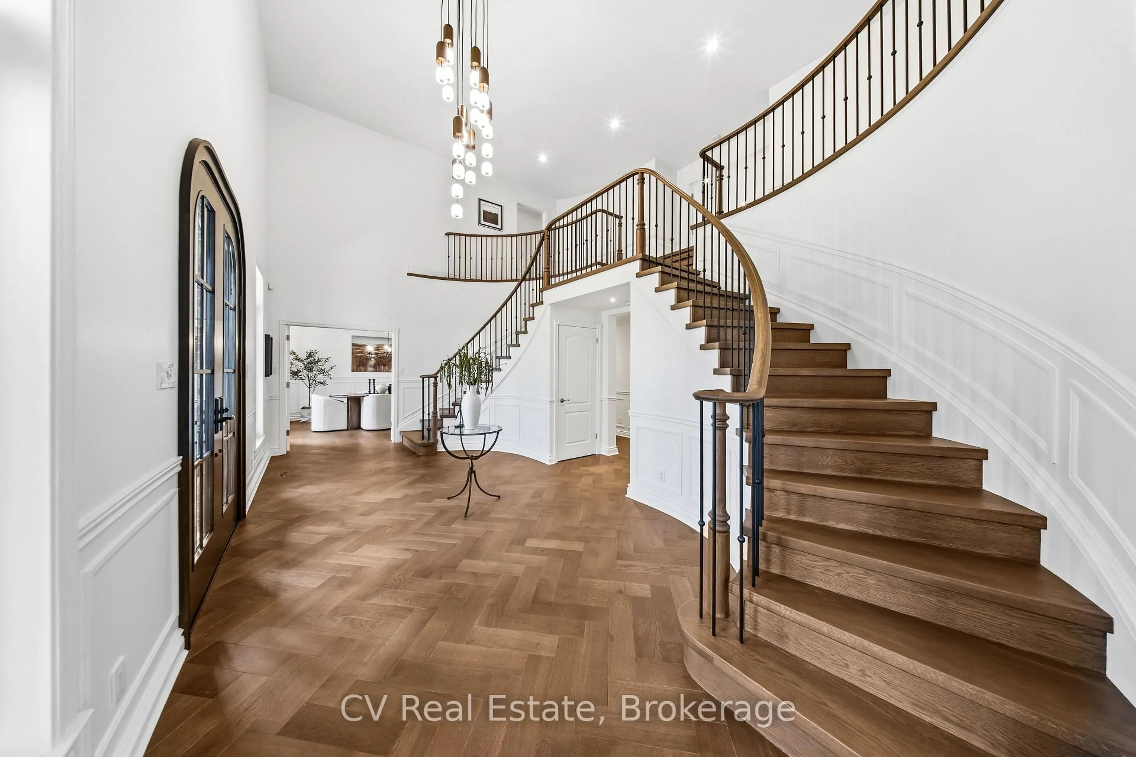 Indoor foyer for 12 Bristol Sands Cres, Uxbridge Ontario L9P 0G1