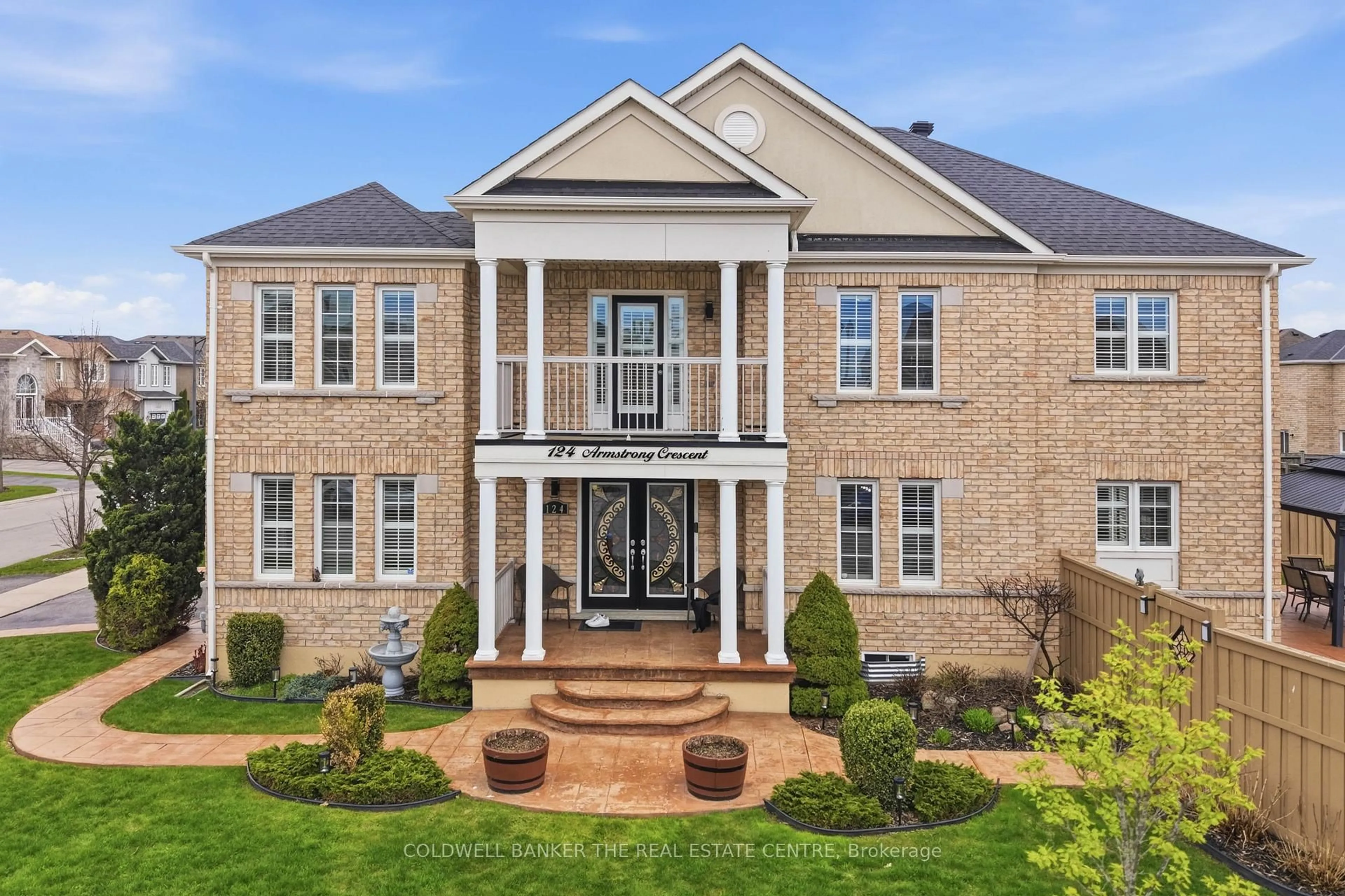 Home with brick exterior material, building for 124 Armstrong Cres, Bradford West Gwillimbury Ontario L3Z 0L3
