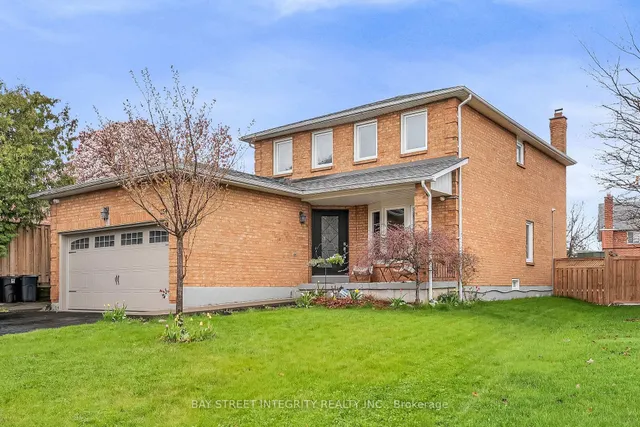 354 Waterside Cres, Vaughan 2