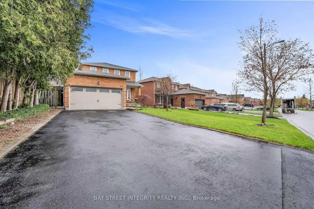 354 Waterside Cres, Vaughan 3