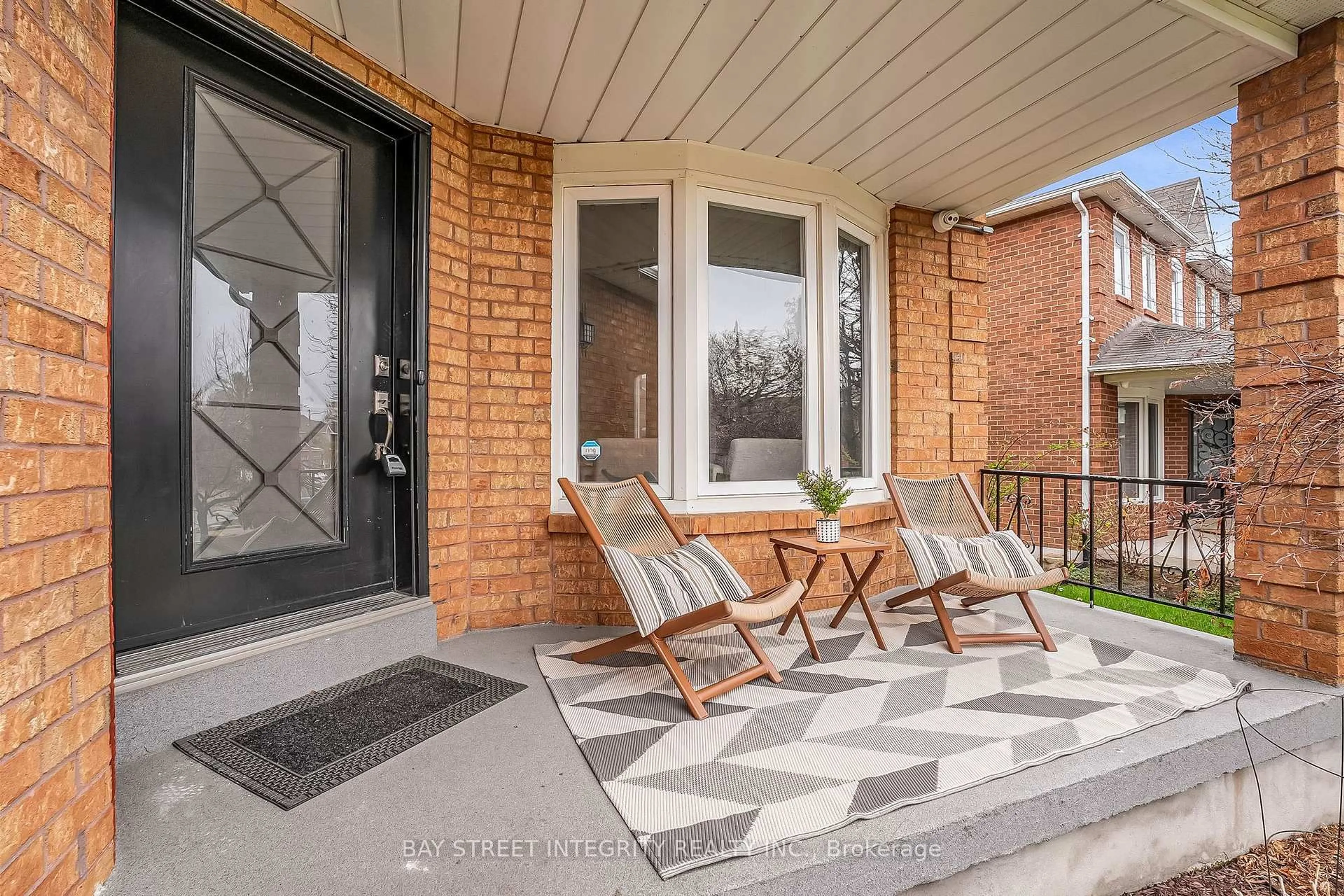 Unknown for 354 Waterside Cres, Vaughan Ontario L6A 1V4