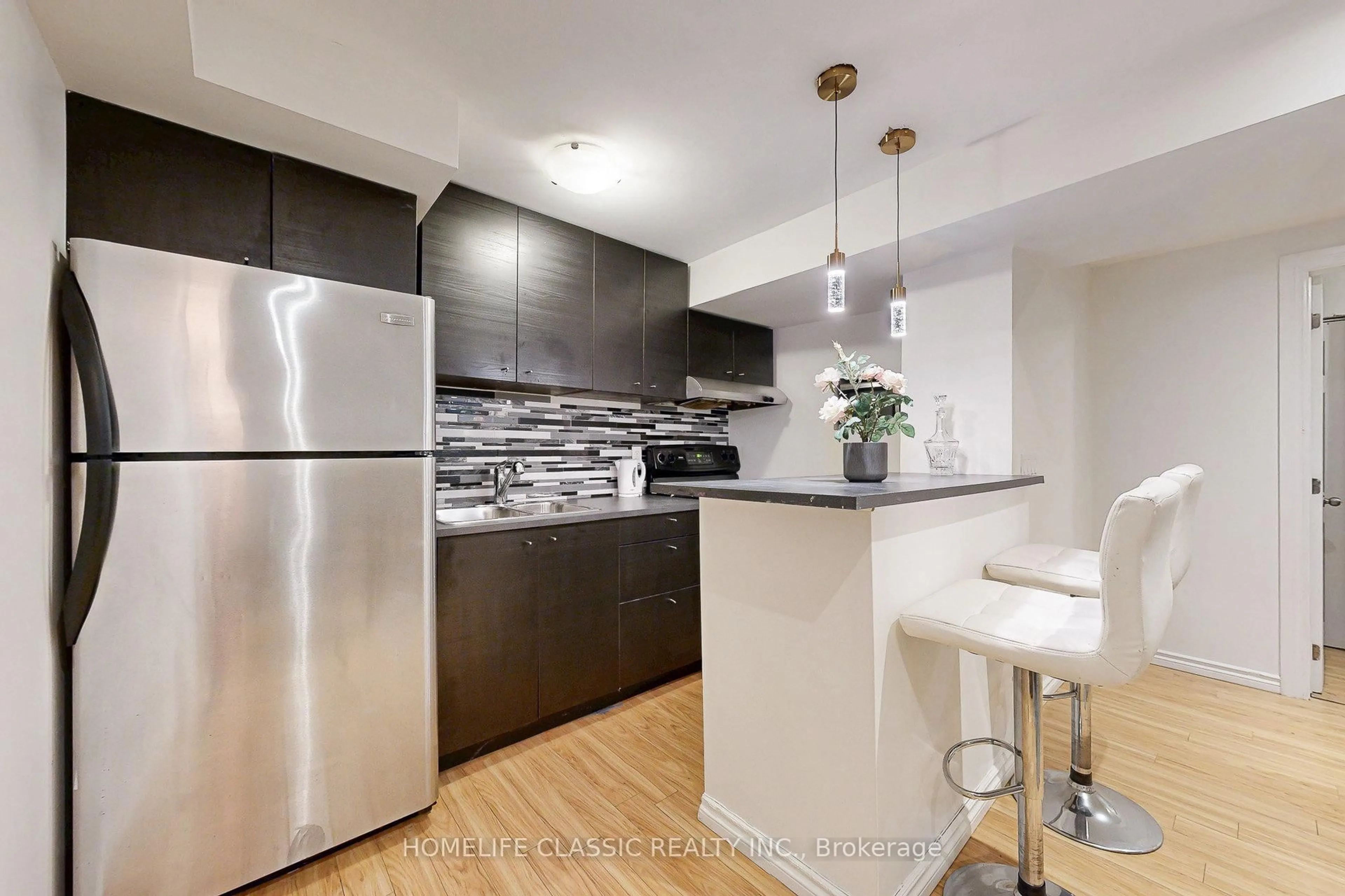 Unknown for 46 October Lane, Aurora Ontario L4G 6Z9