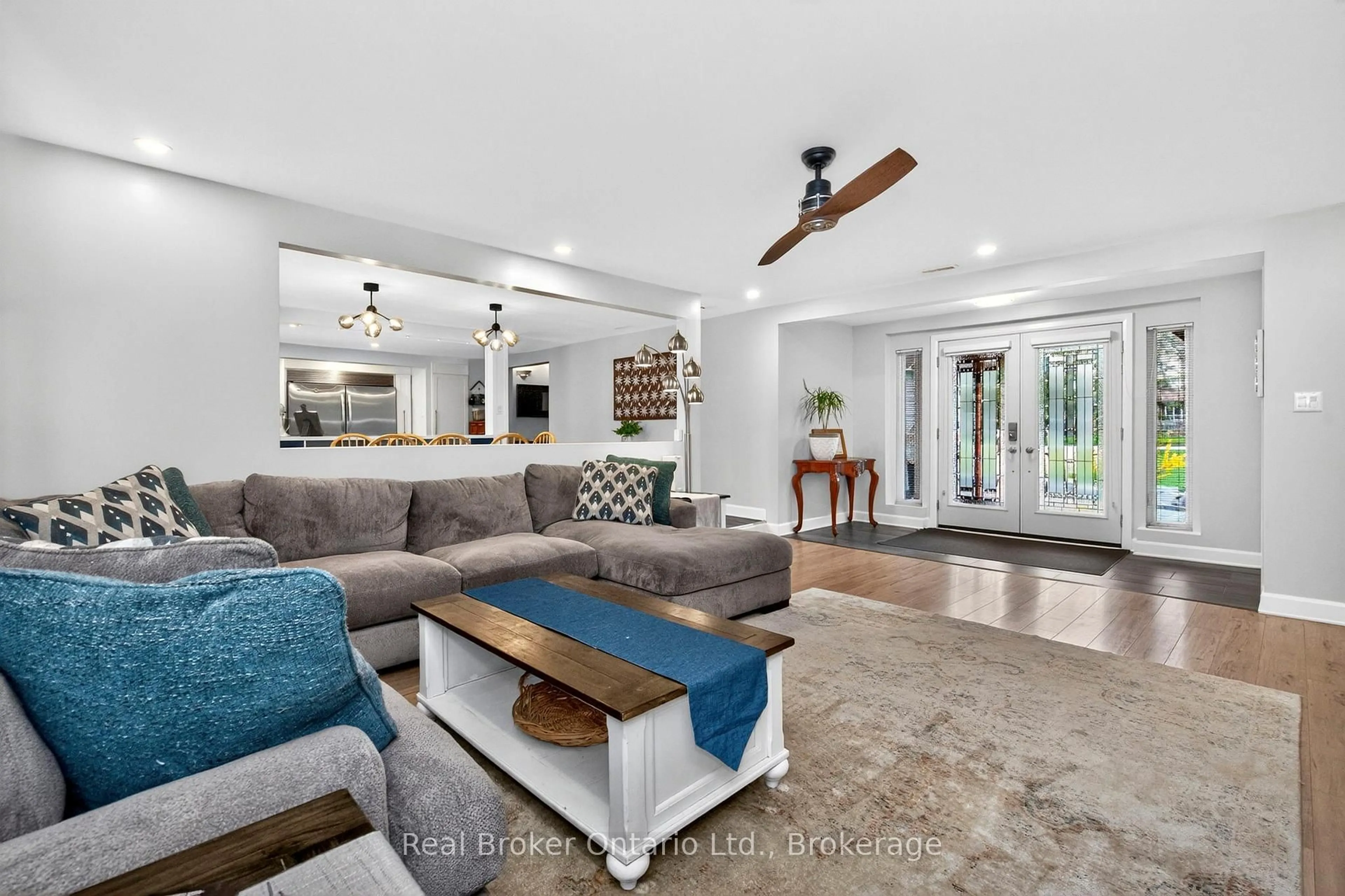 Living room with furniture, unknown for 2307 Somers Blvd, Innisfil Ontario L9S 2E8