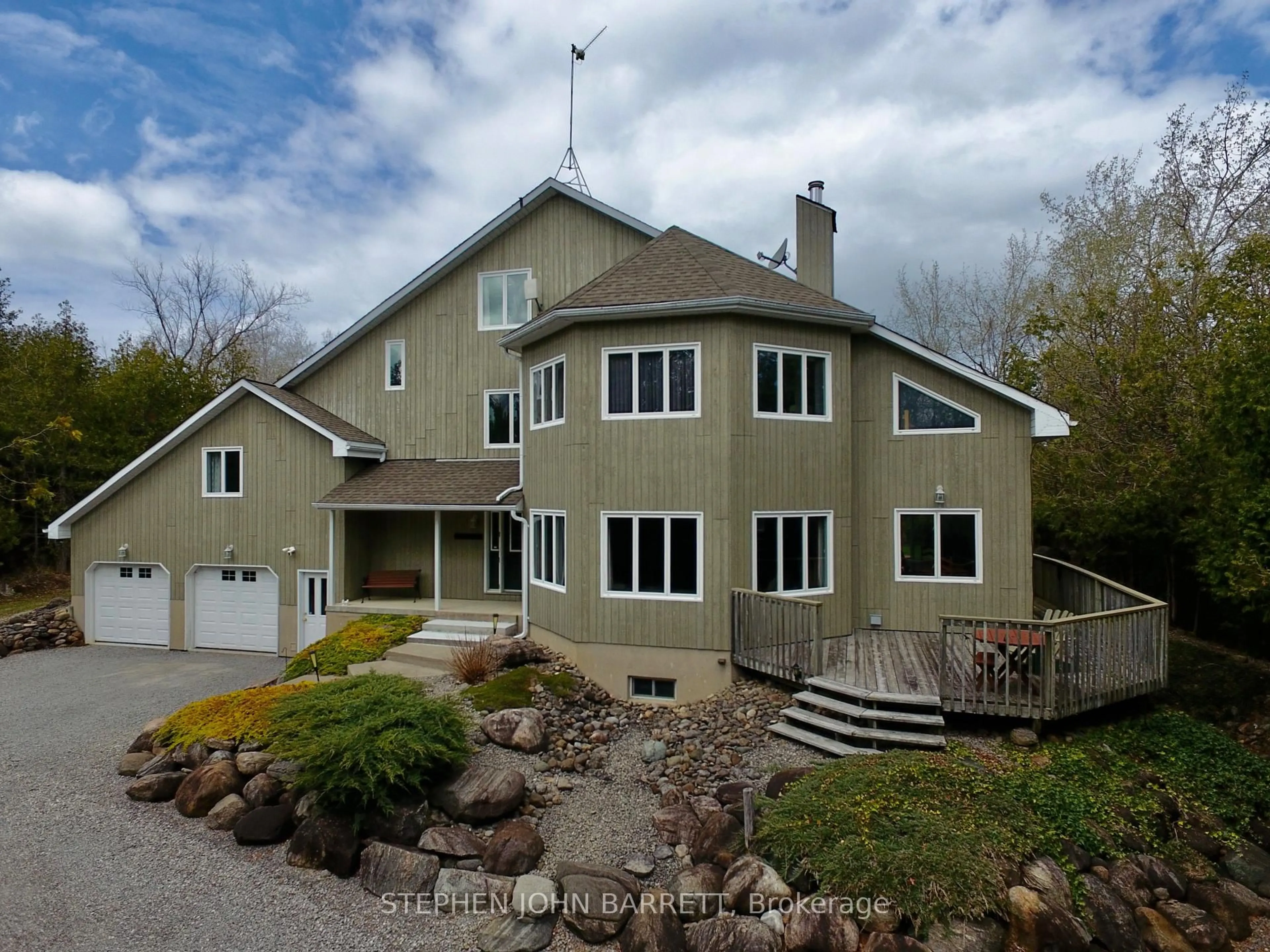 Home with vinyl exterior material, unknown for 27352 48 Highway, Georgina Ontario L0E 1R0