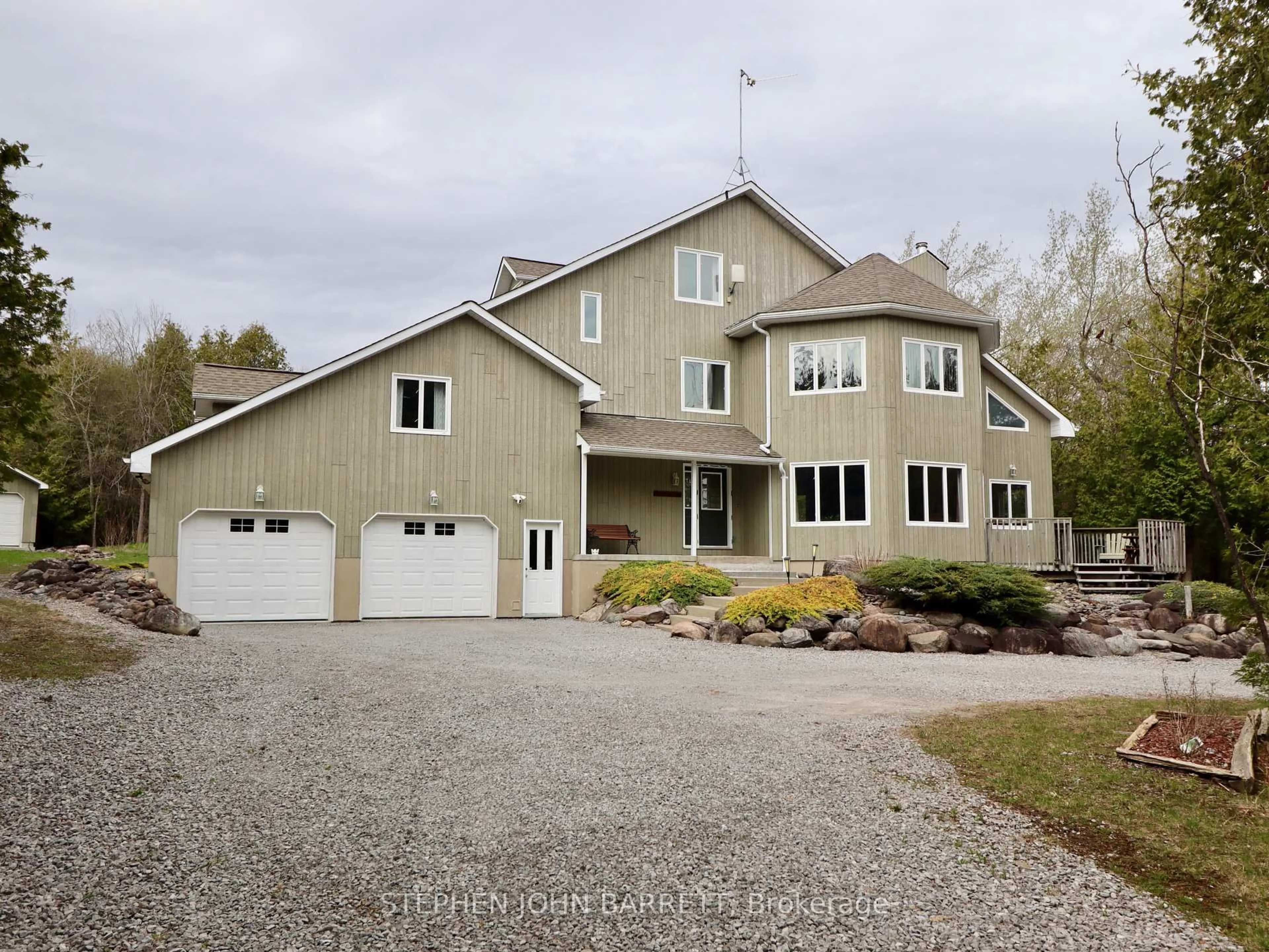 Home with vinyl exterior material, unknown for 27352 48 Highway, Georgina Ontario L0E 1R0