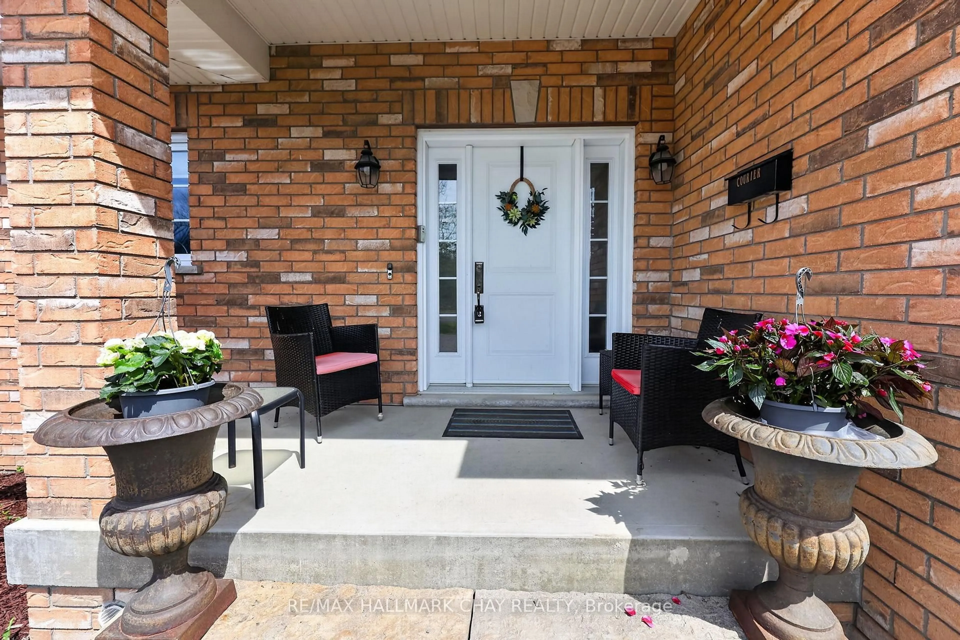 Patio, street for 3409 Concession 7 Rd, Adjala-Tosorontio Ontario L0G 1L0