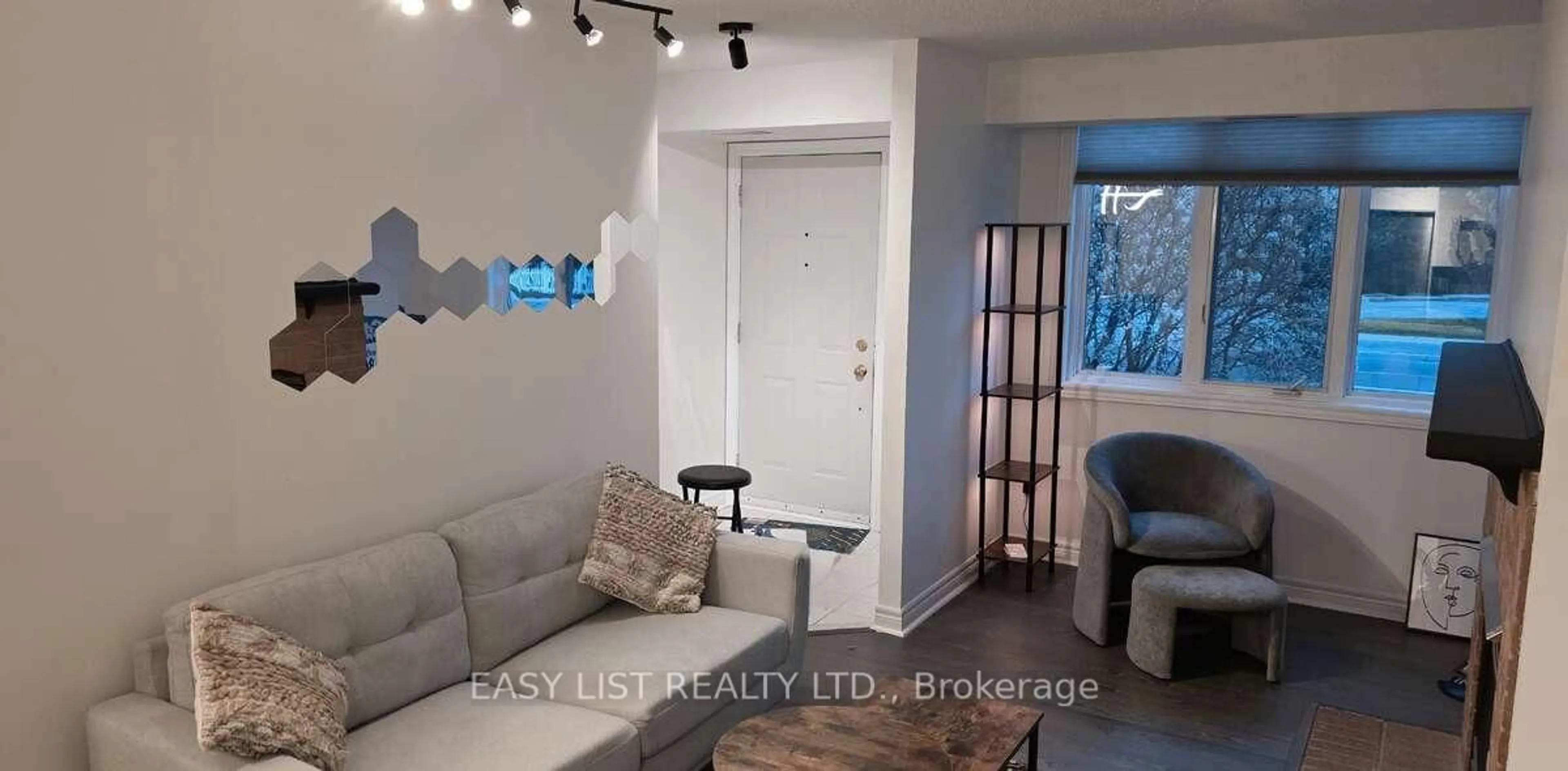 Unknown for 75 Weldrick Rd #613, Richmond Hill Ontario L4C 0H9