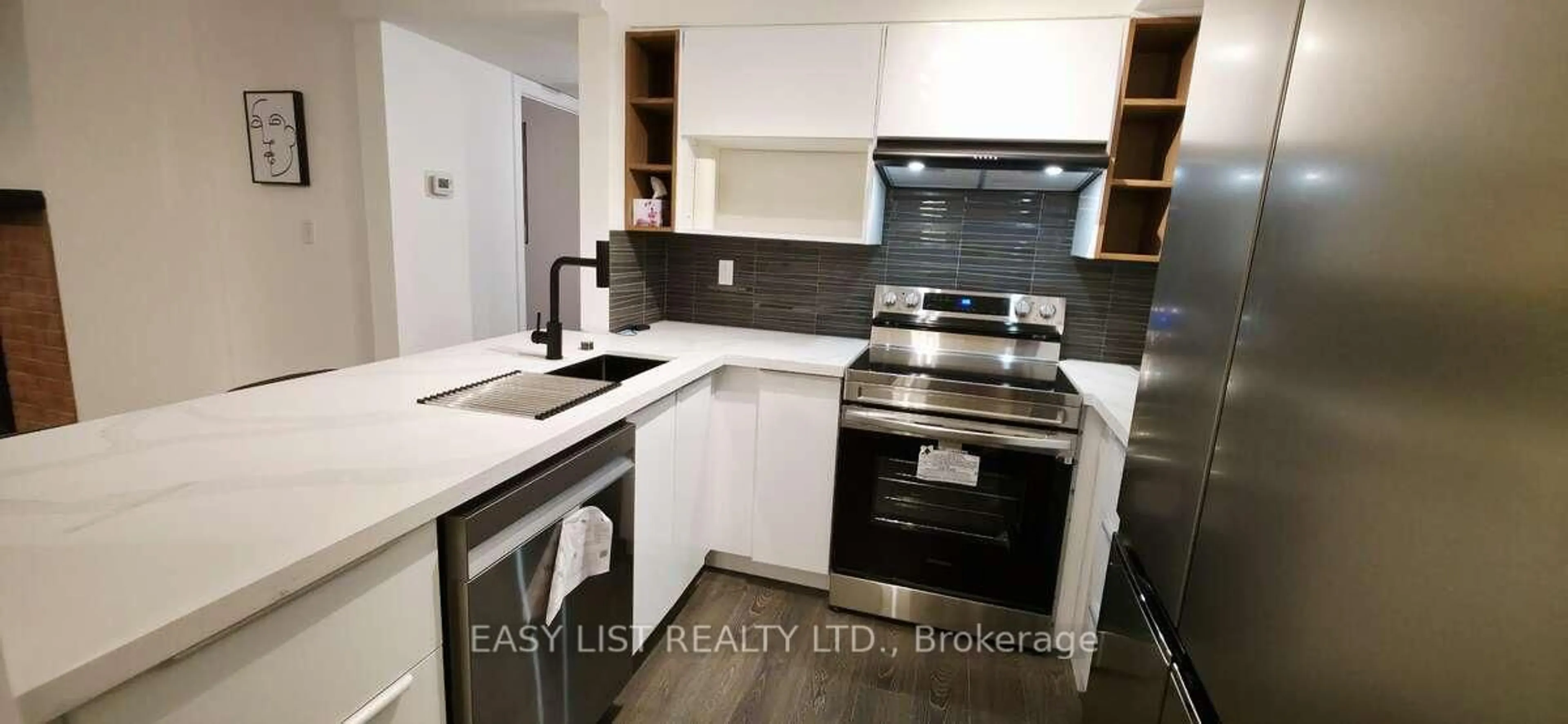Standard kitchen, unknown for 75 Weldrick Rd #613, Richmond Hill Ontario L4C 0H9