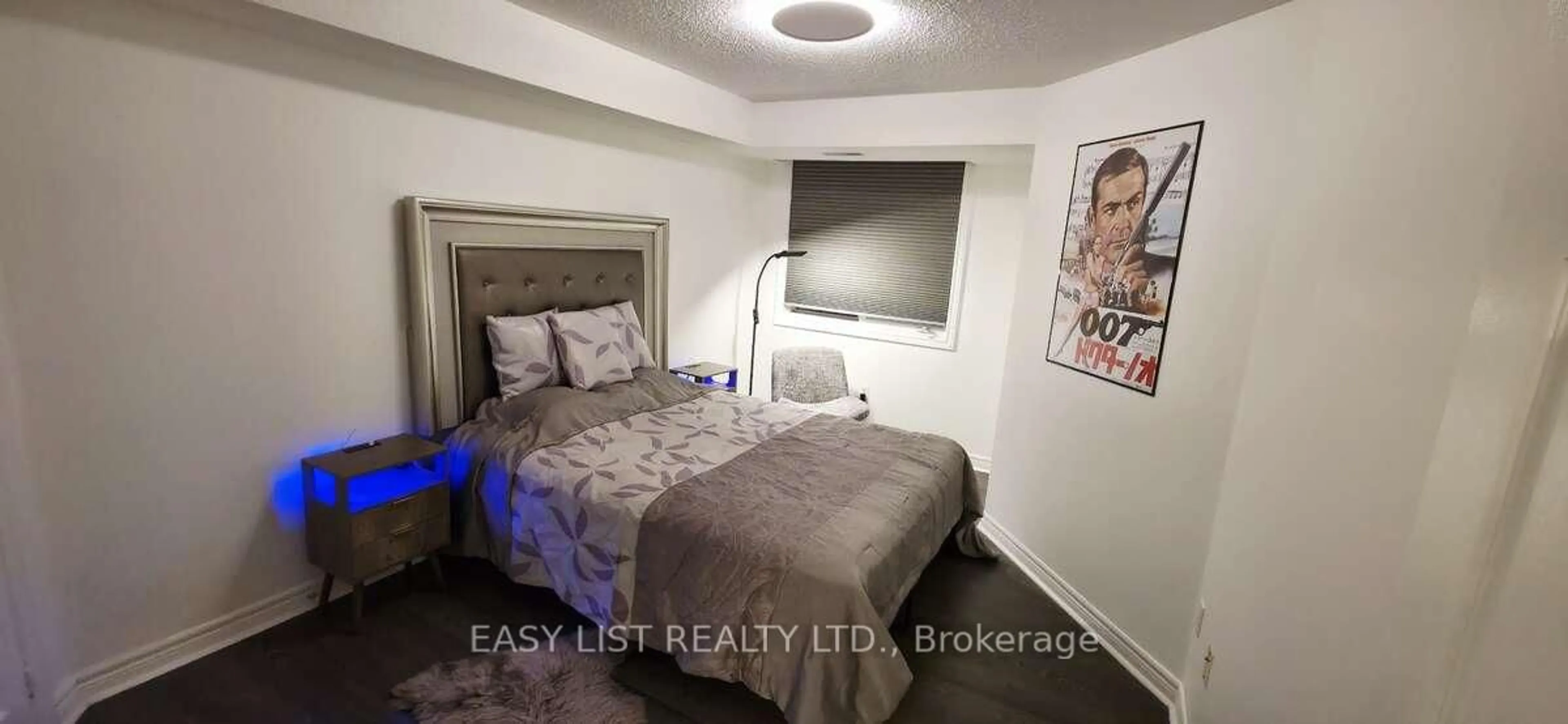 A pic of a room for 75 Weldrick Rd #613, Richmond Hill Ontario L4C 0H9